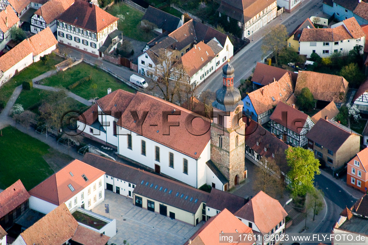 Luftbild von Rheinzabern, Kirche im Bundesland Rheinland-Pfalz, Deutschland