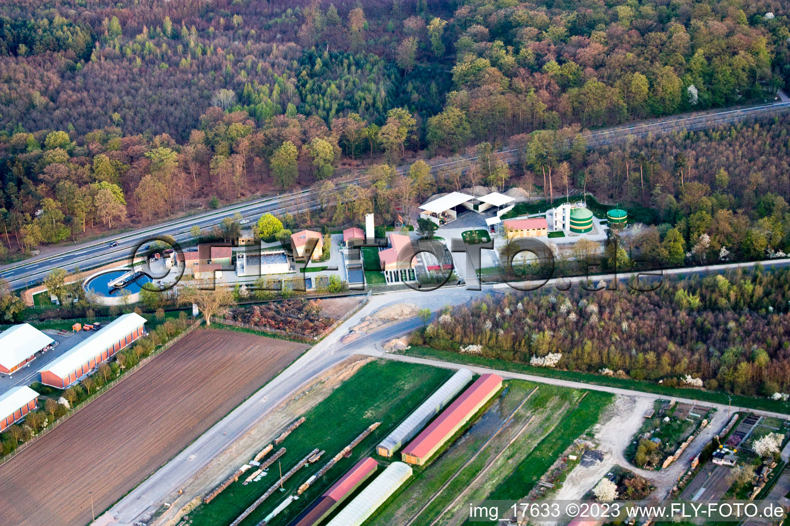 Luftaufnahme von Kandel, Kläranlage im Bundesland Rheinland-Pfalz, Deutschland