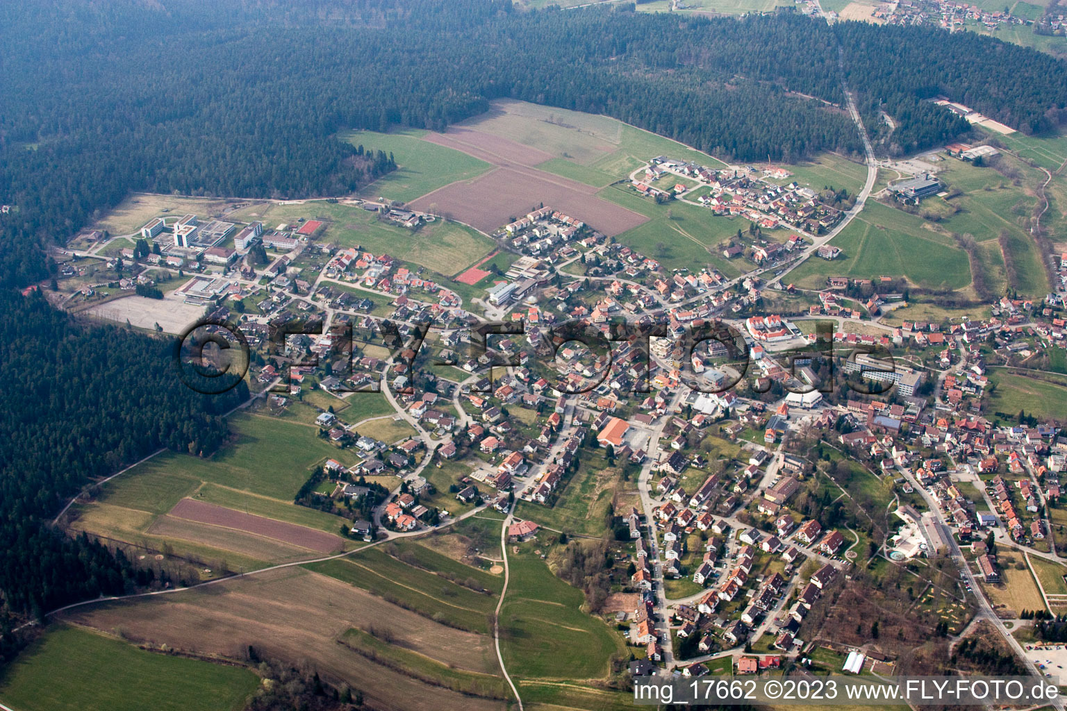 Schömberg im Bundesland Baden-Württemberg, Deutschland von oben