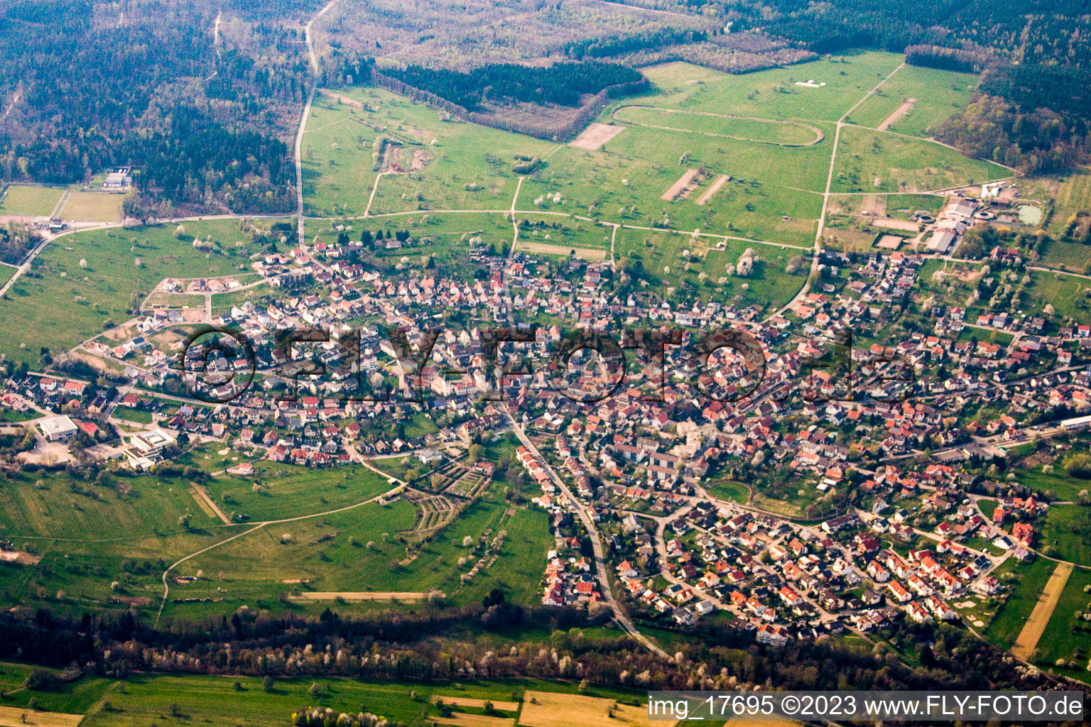 Ortsteil Ittersbach in Karlsbad im Bundesland Baden-Württemberg, Deutschland von oben gesehen