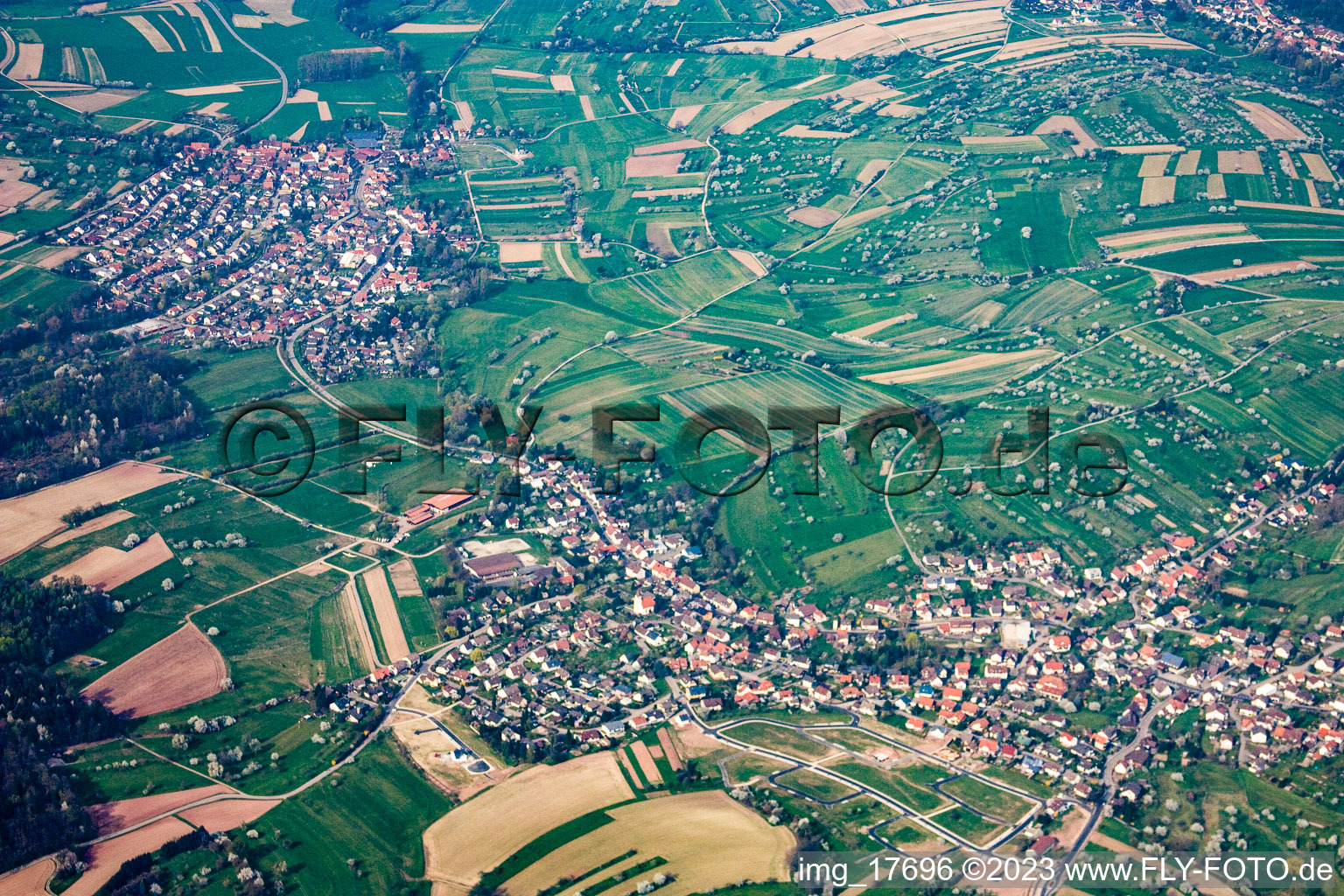 Luftaufnahme von Ortsteil Ottenhausen in Straubenhardt im Bundesland Baden-Württemberg, Deutschland