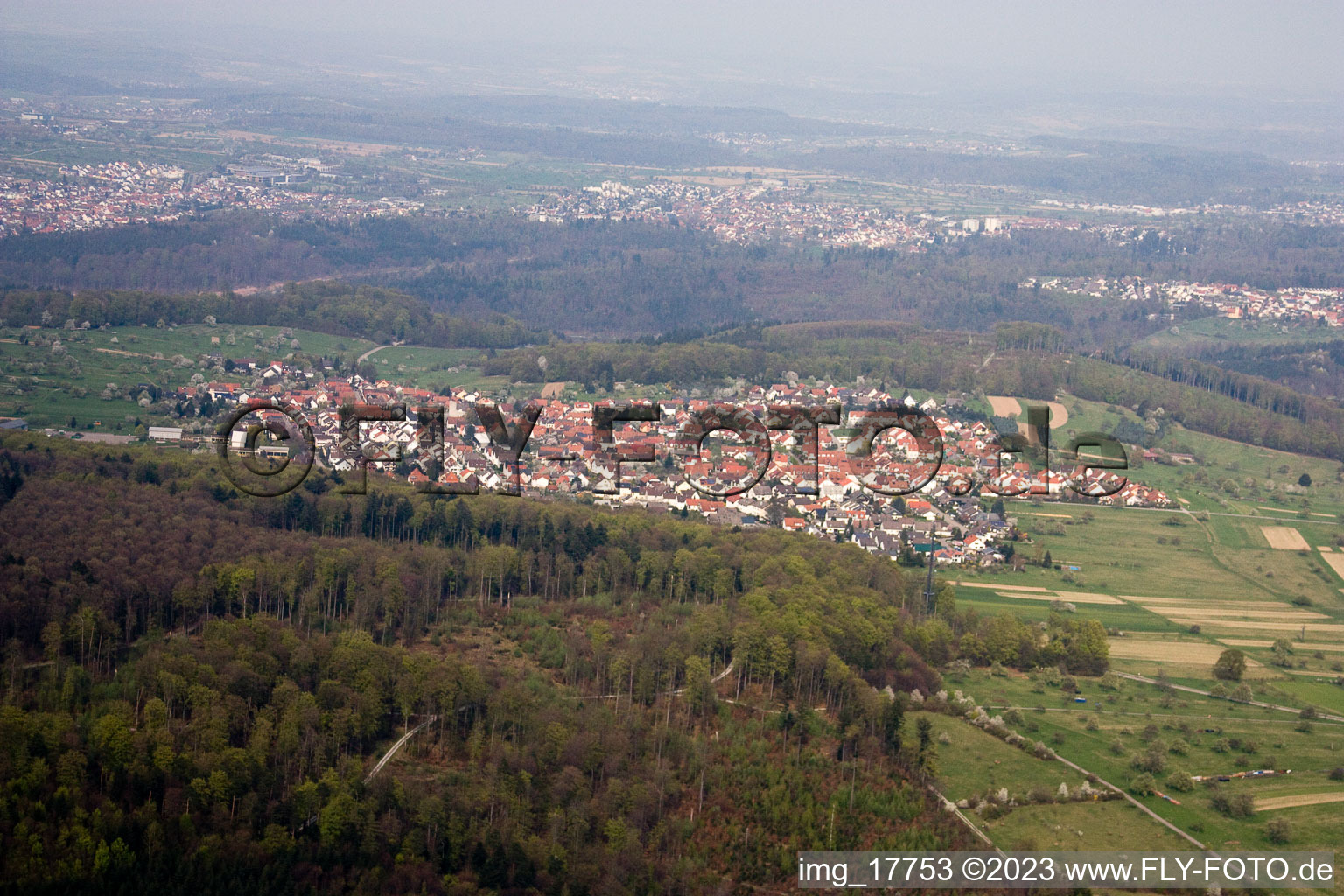 Ortsteil Spessart in Ettlingen im Bundesland Baden-Württemberg, Deutschland aus der Luft