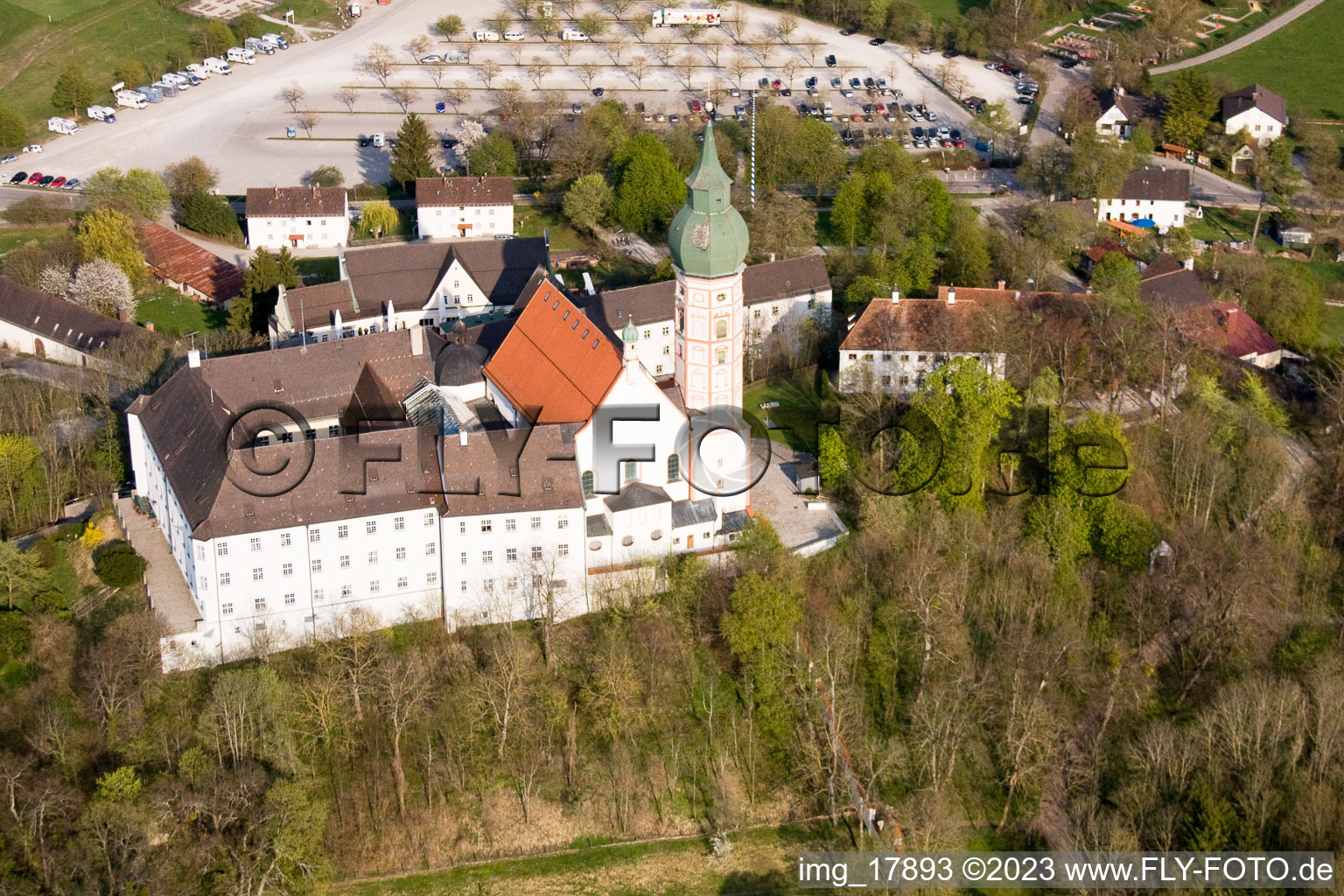 Andechs, Kloster-Brauerei im Bundesland Bayern, Deutschland von oben