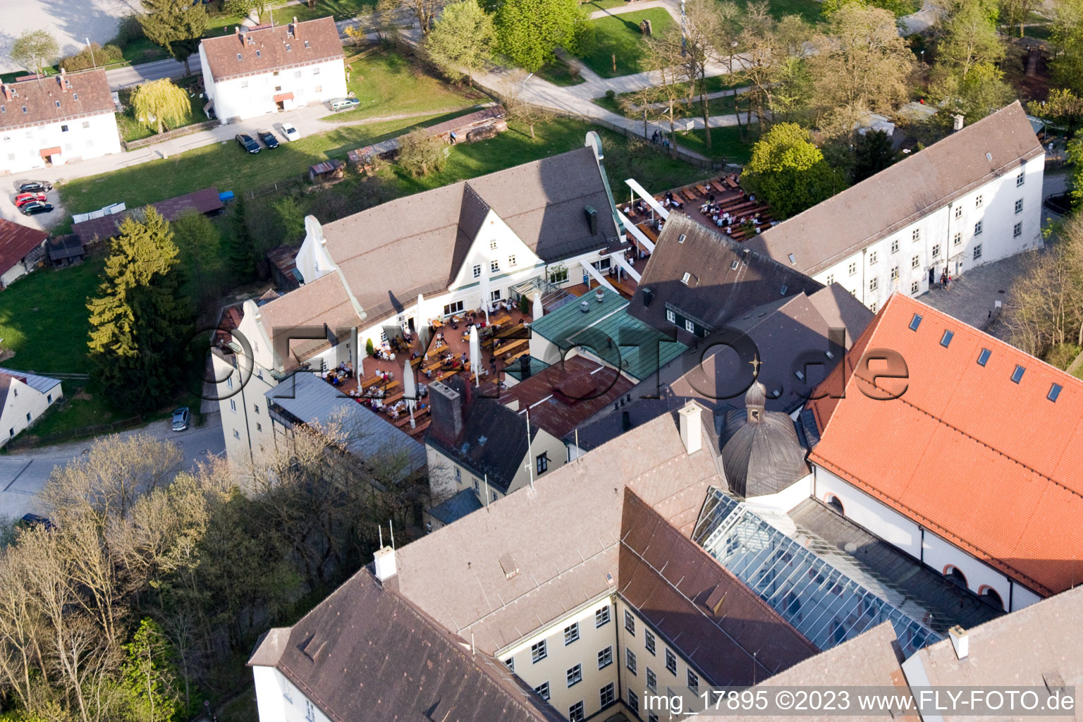 Andechs, Kloster-Brauerei im Bundesland Bayern, Deutschland aus der Luft