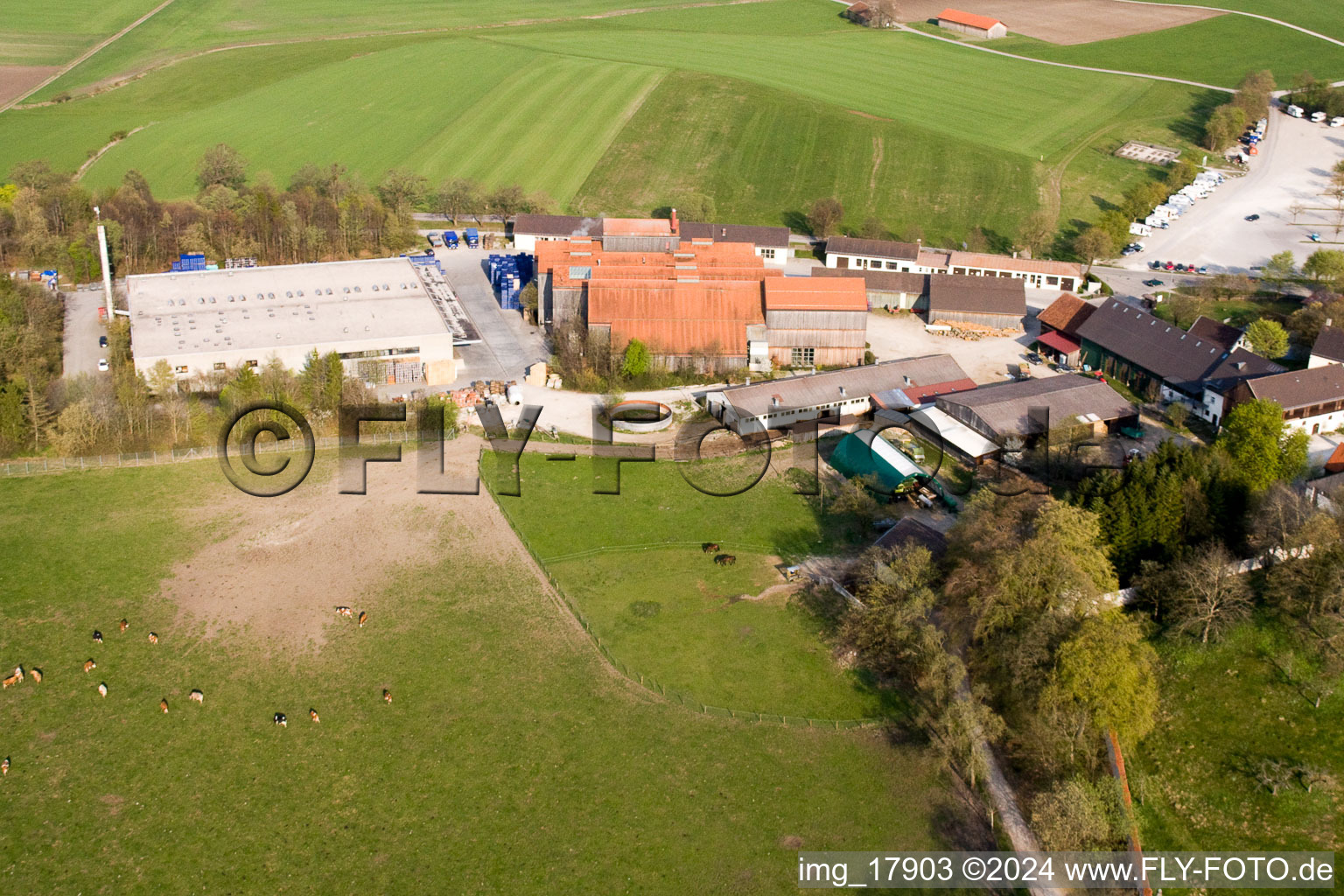 Drohnenaufname von Andechs, Kloster-Brauerei im Bundesland Bayern, Deutschland