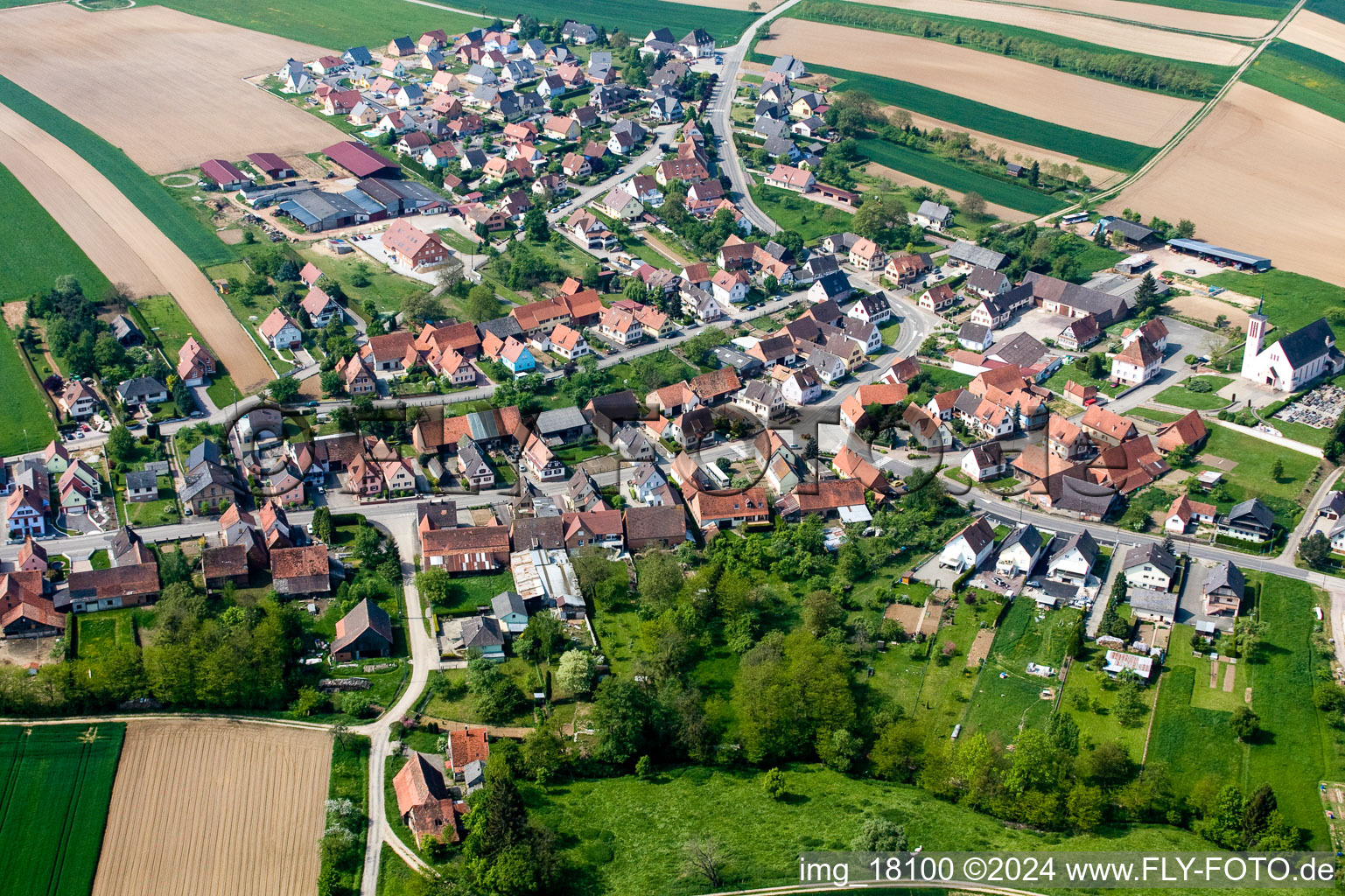 Dorf - Ansicht in Buhl in Grand Est im Bundesland Bas-Rhin, Frankreich