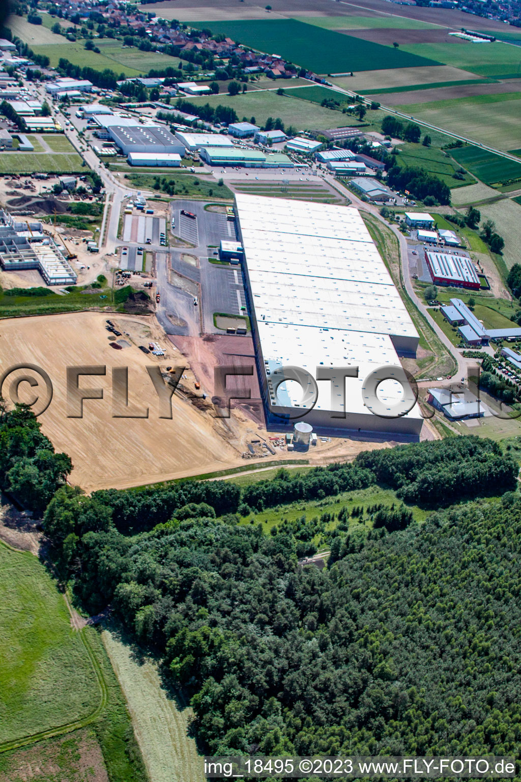 Luftbild von Minderslachen, Zufall Logistik-Center in Kandel im Bundesland Rheinland-Pfalz, Deutschland