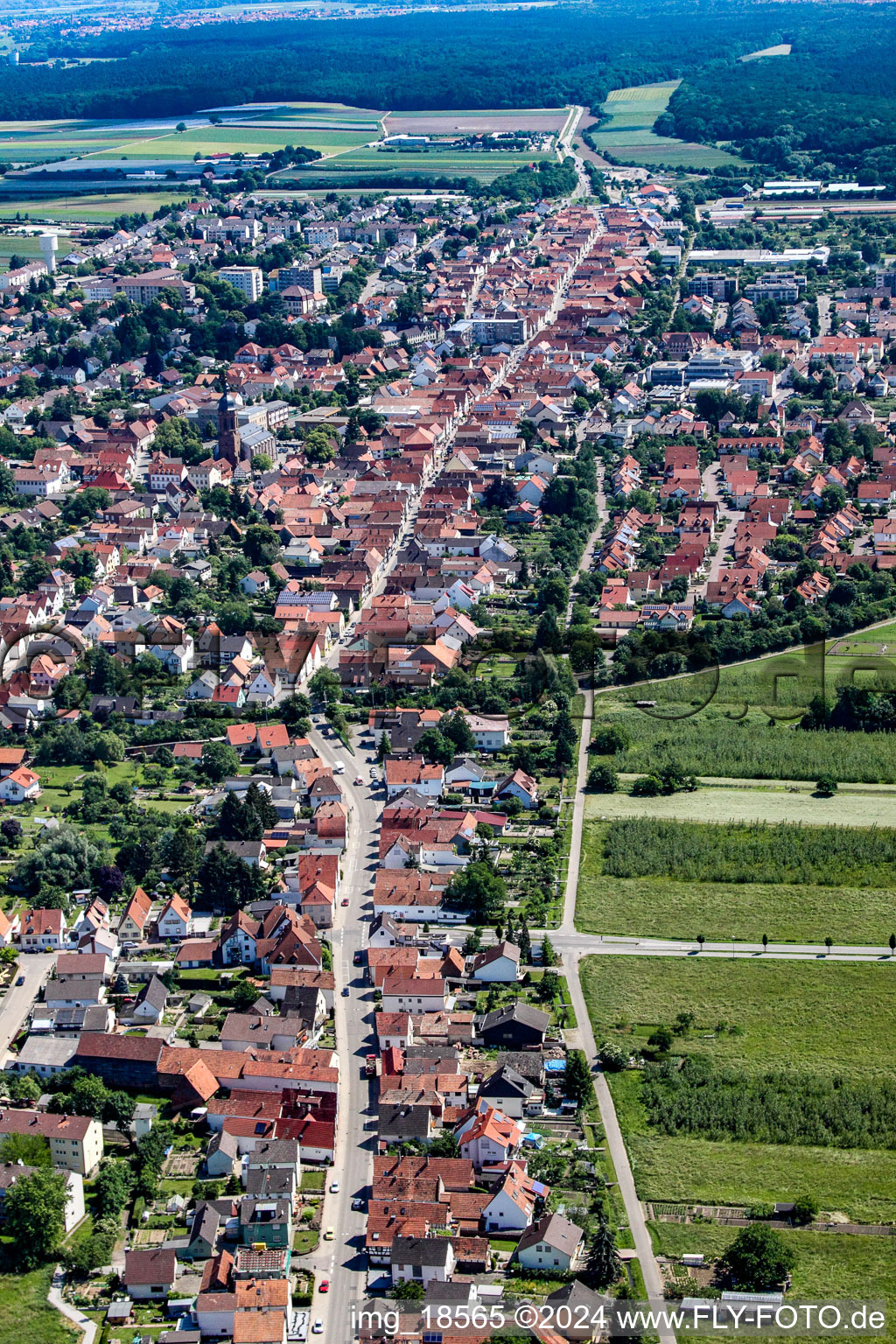 Verlauf der Straßenführung der Saarstraße in Kandel im Bundesland Rheinland-Pfalz, Deutschland