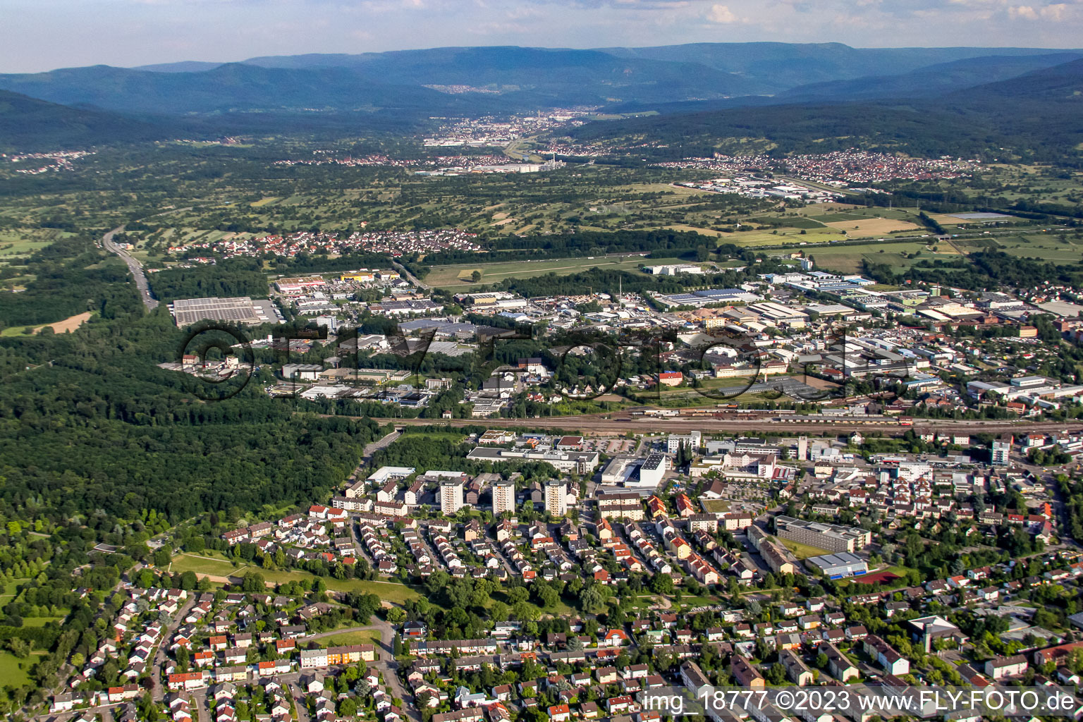 Rastatt im Bundesland Baden-Württemberg, Deutschland aus der Luft betrachtet