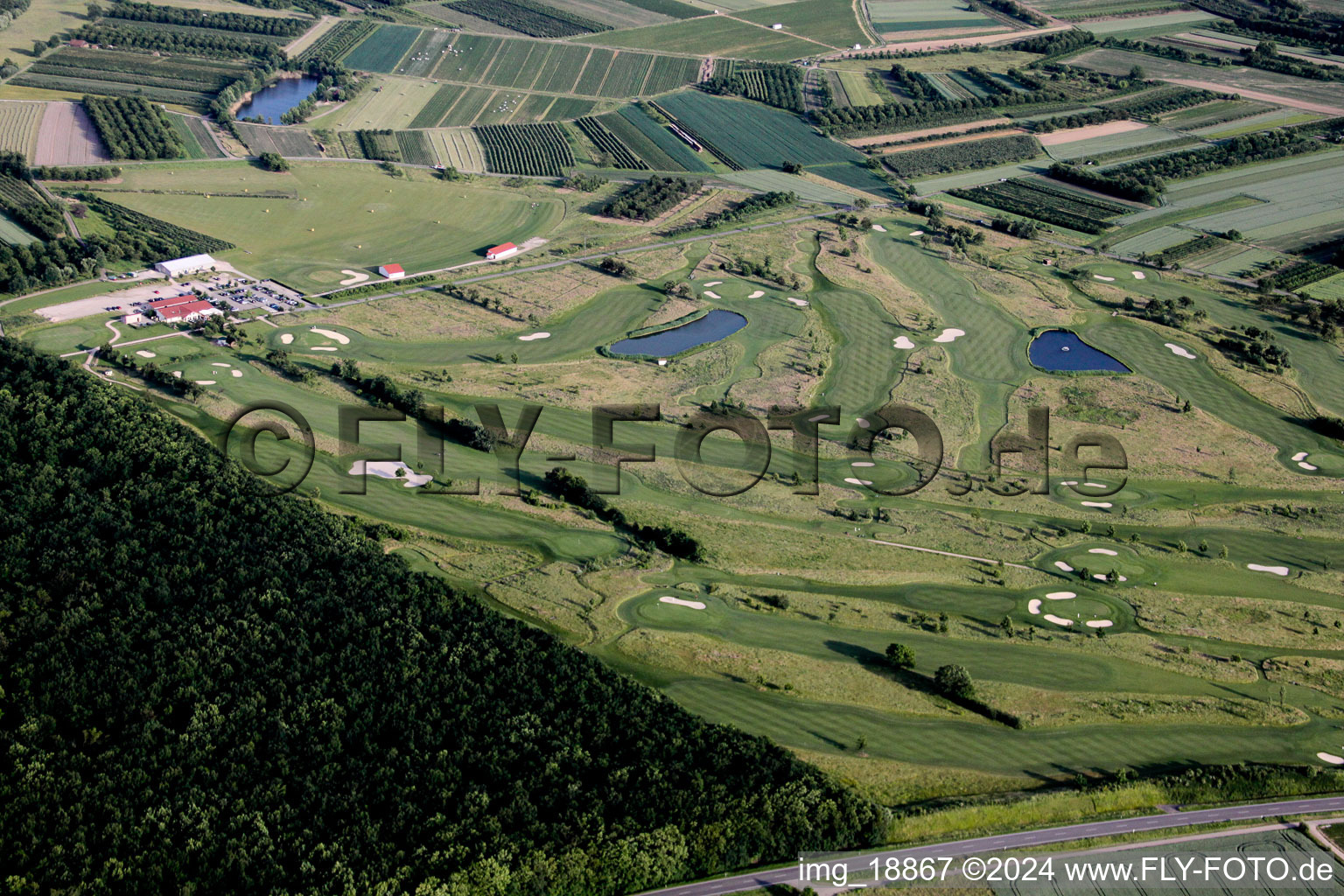 Luftaufnahme von Gelände des Golfplatz Golfclub Urloffen im Ortsteil Zimmern in Appenweier im Bundesland Baden-Württemberg, Deutschland