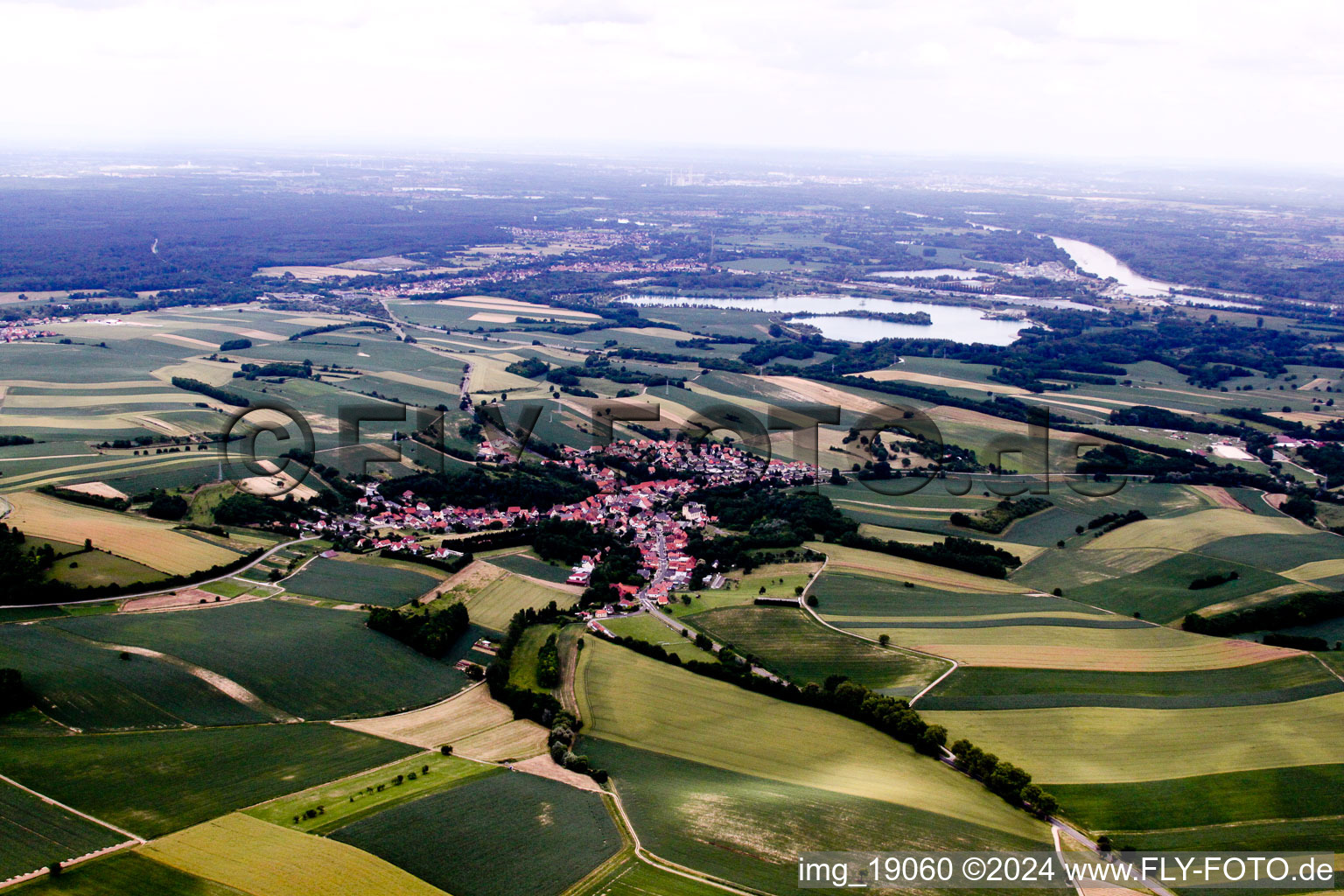 Neewiller-près-Lauterbourg im Bundesland Bas-Rhin, Frankreich aus der Vogelperspektive