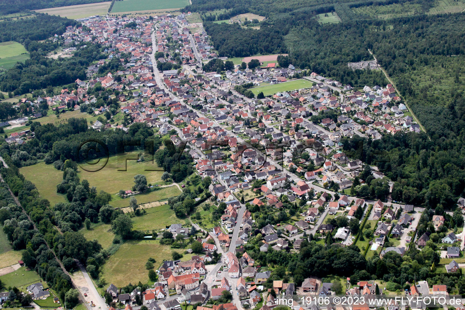 Luftaufnahme von Schirrhoffen (Elsass) im Bundesland Bas-Rhin, Frankreich