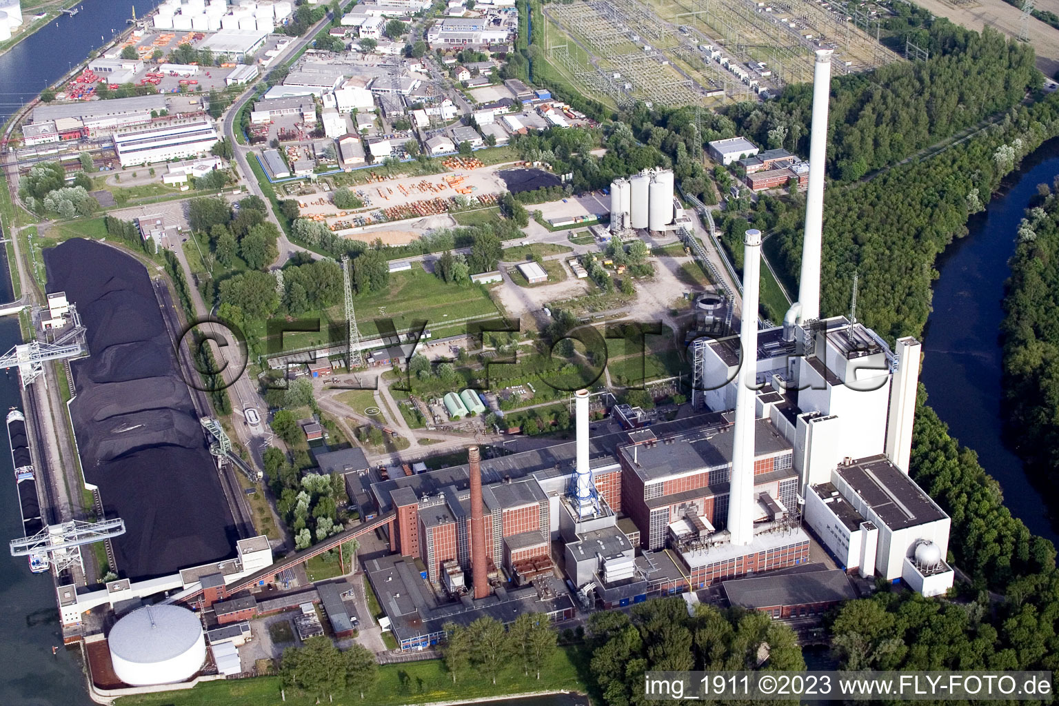 Luftbild von Rheinhafen-Dampfkraftwerk im Ortsteil Daxlanden in Karlsruhe im Bundesland Baden-Württemberg, Deutschland