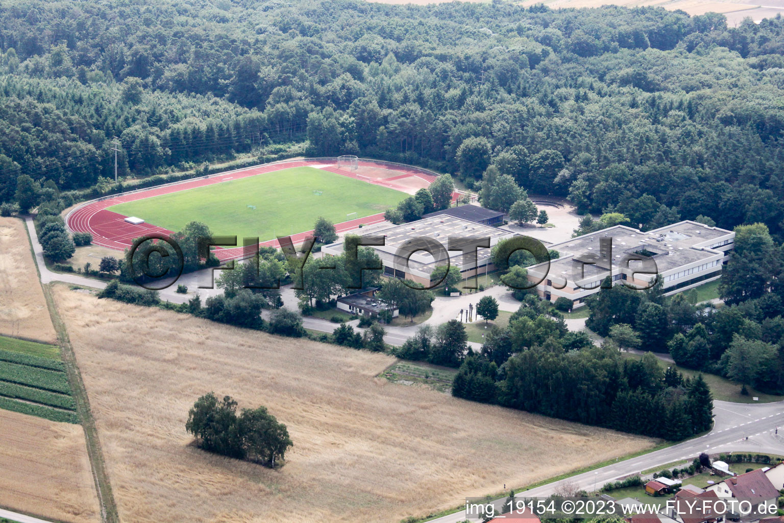 Rheinzabern, Römerbadschule im Bundesland Rheinland-Pfalz, Deutschland von oben