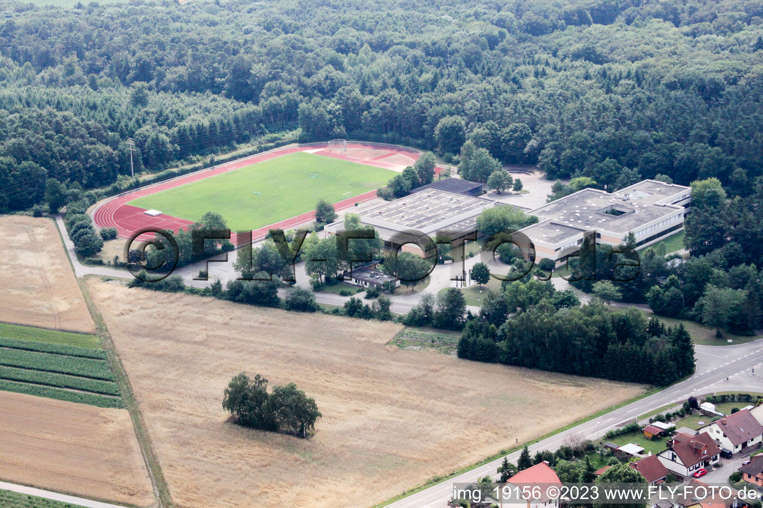 Rheinzabern, Römerbadschule im Bundesland Rheinland-Pfalz, Deutschland aus der Luft