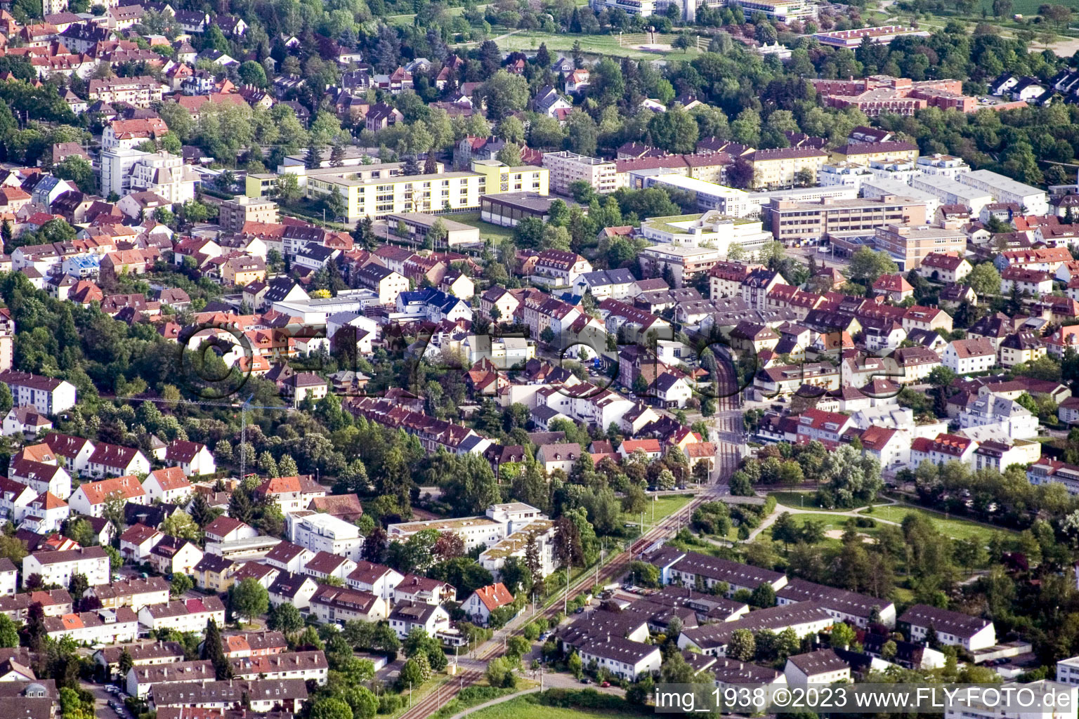 Ettlingen im Bundesland Baden-Württemberg, Deutschland aus der Drohnenperspektive