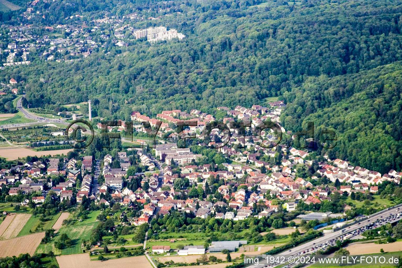 Ortsteil Wolfartsweier in Karlsruhe im Bundesland Baden-Württemberg, Deutschland aus der Luft