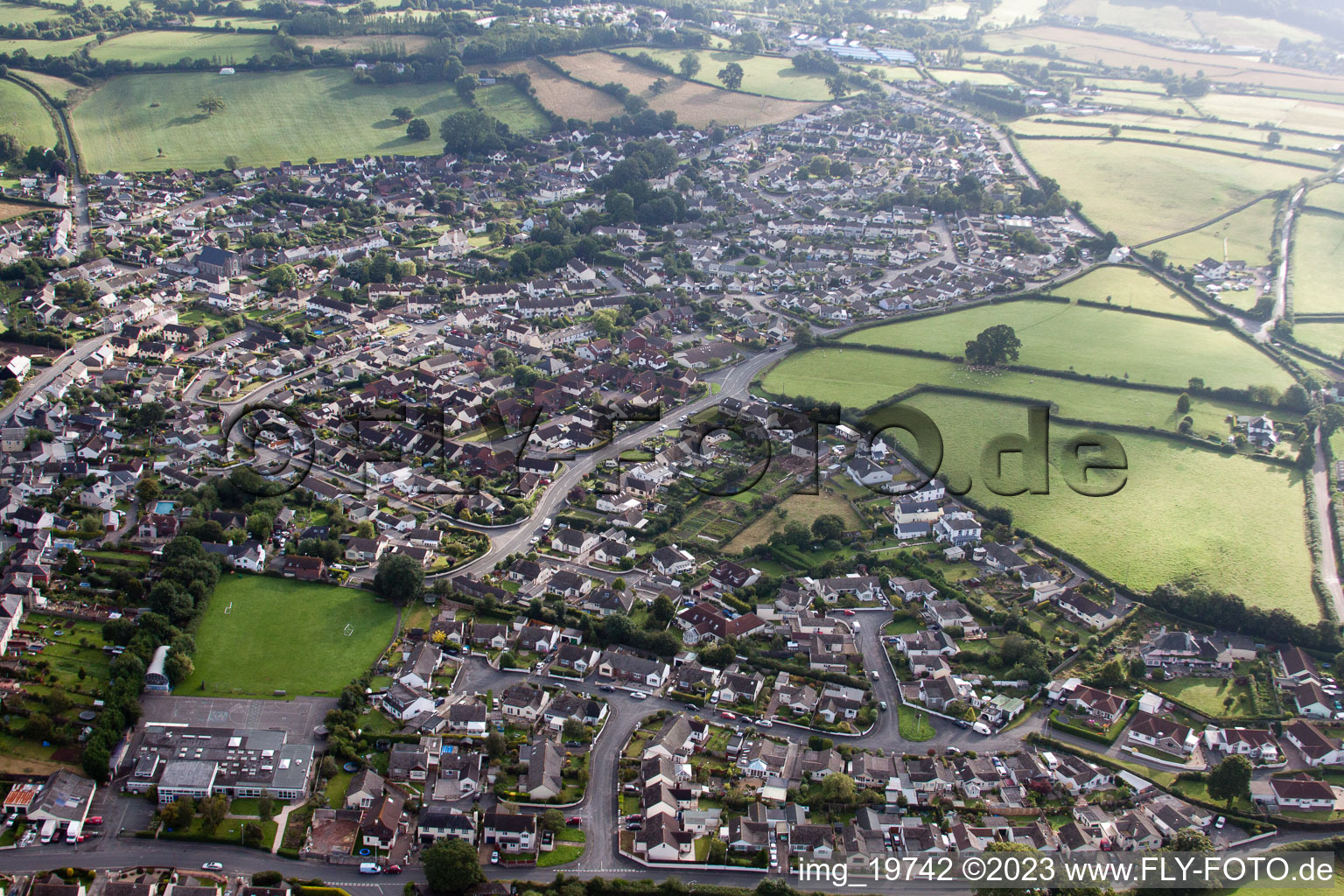 Luftaufnahme von Ipplepen im Bundesland England, Großbritanien