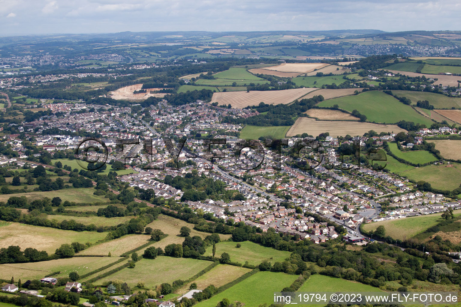 Kingskerswell im Bundesland England, Großbritanien aus der Drohnenperspektive