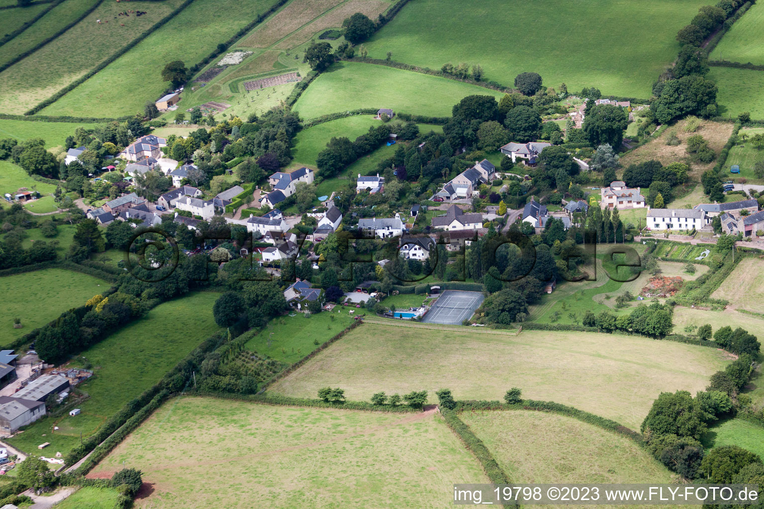 Luftbild von Kingskerswell im Bundesland England, Großbritanien
