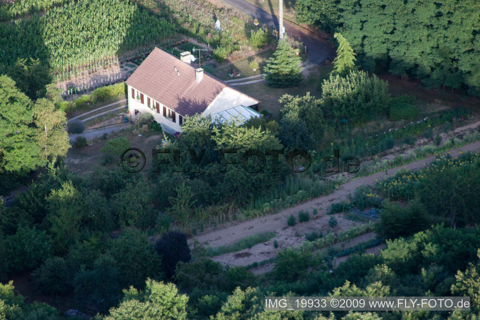 Semur-en-Vallon im Bundesland Sarthe, Frankreich von oben