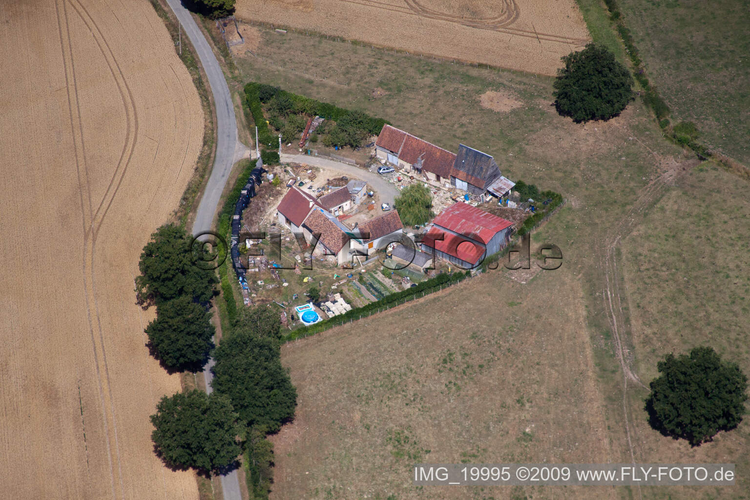 Luftbild von Melleray im Bundesland Sarthe, Frankreich