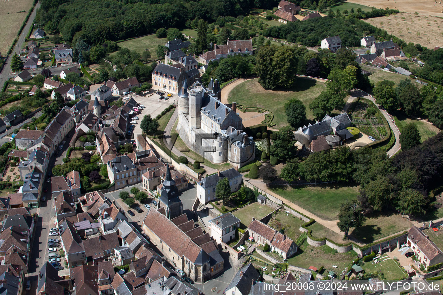 Burganlage des Schloß in Montmirail im Bundesland Sarthe, Frankreich