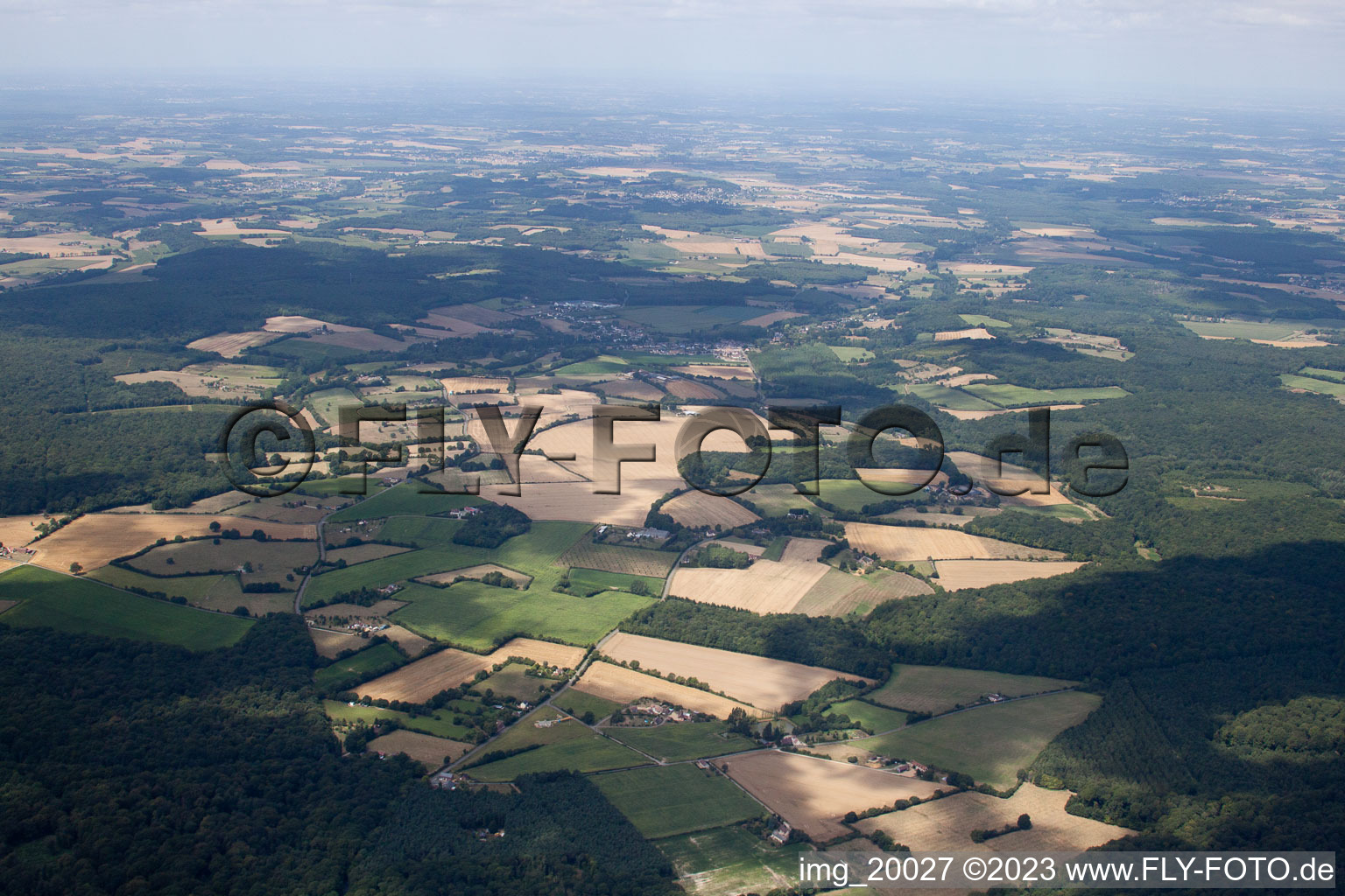 Luftbild von Berfay im Bundesland Sarthe, Frankreich