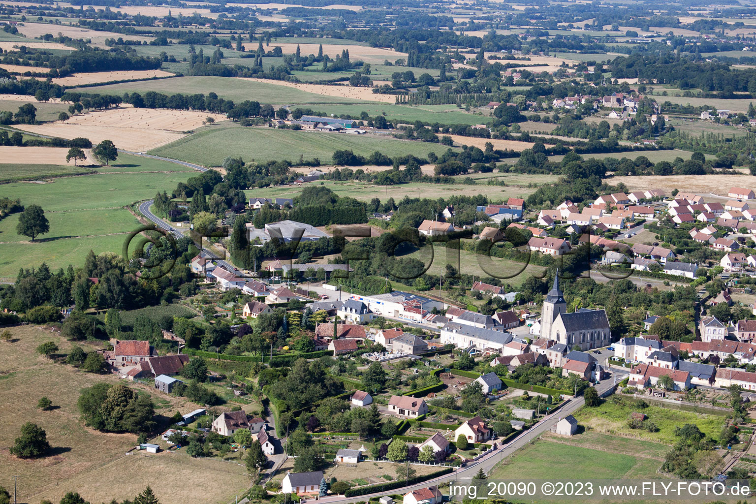 Lamnay im Bundesland Sarthe, Frankreich aus der Vogelperspektive