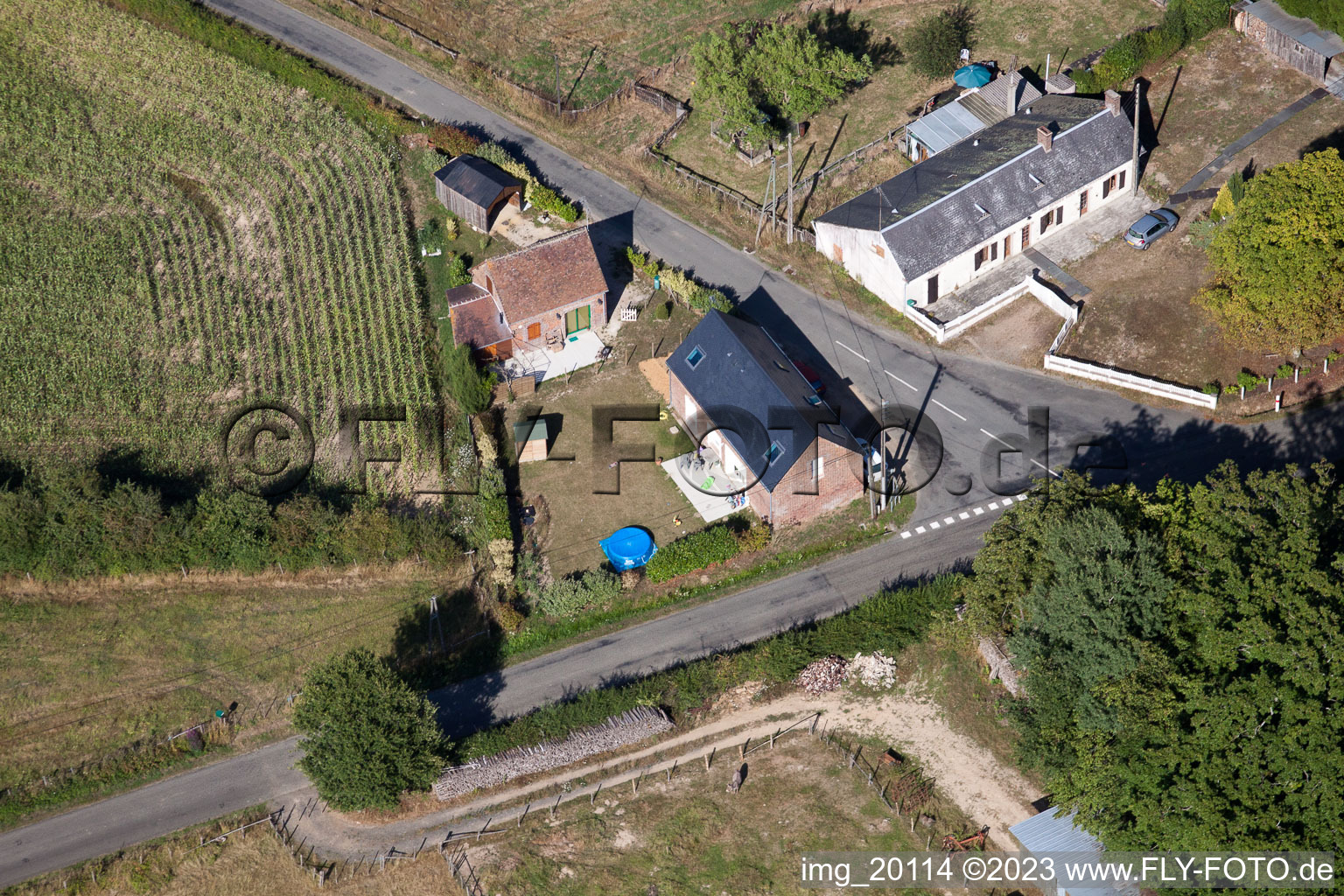 Luftbild von Semur-en-Vallon im Bundesland Sarthe, Frankreich