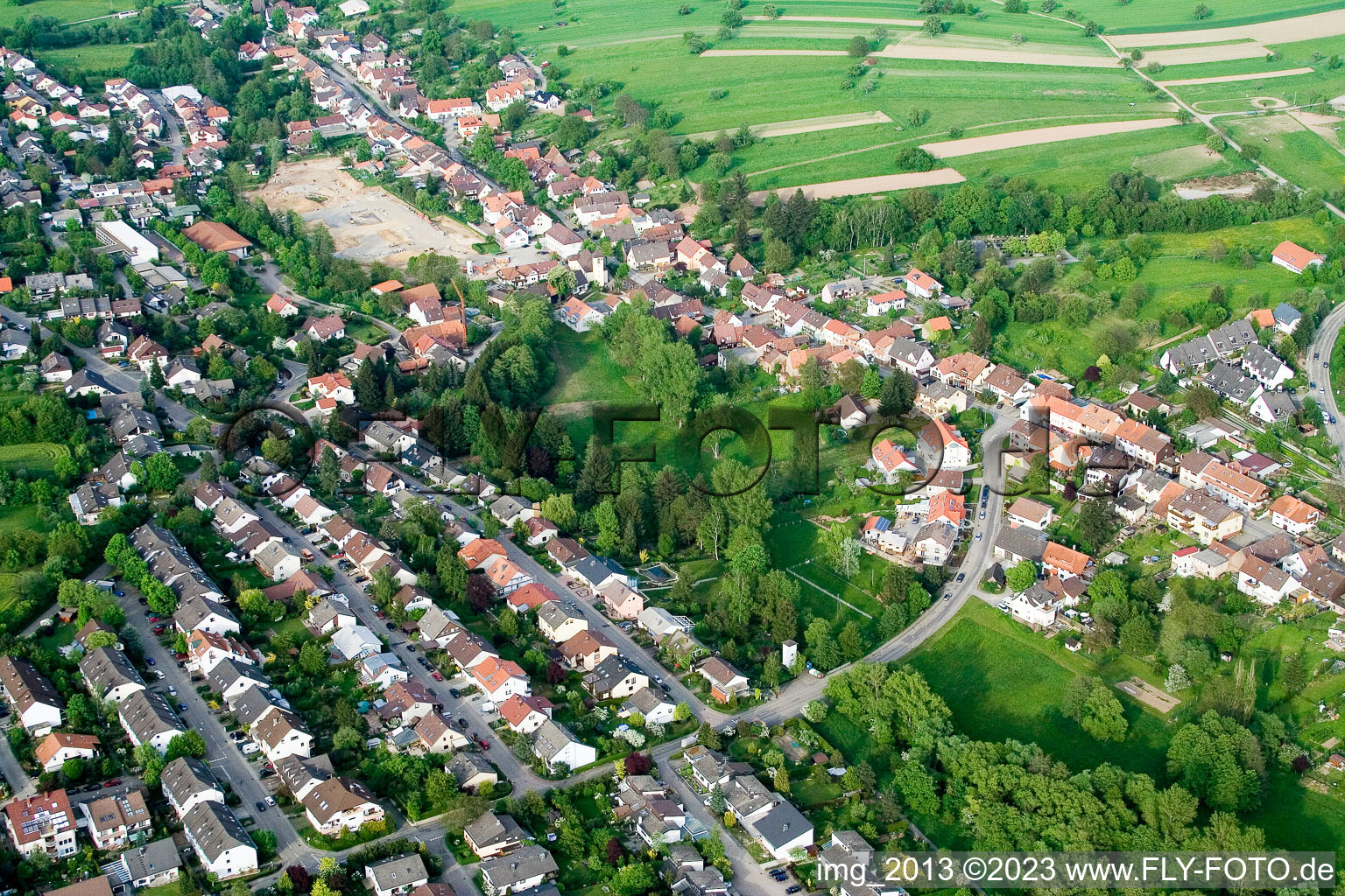 Luftbild von Ortsteil Auerbach in Karlsbad im Bundesland Baden-Württemberg, Deutschland