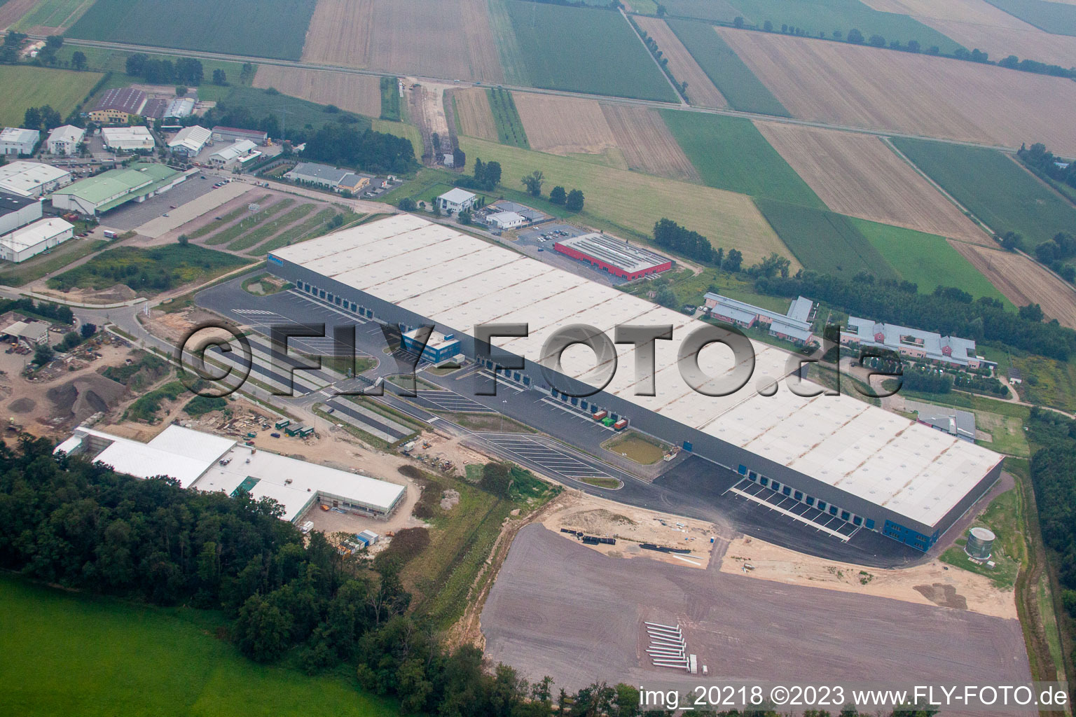 Luftbild von Minderslachen, Gewerbegebiet Horst, Zufall Logistik Center in Kandel im Bundesland Rheinland-Pfalz, Deutschland