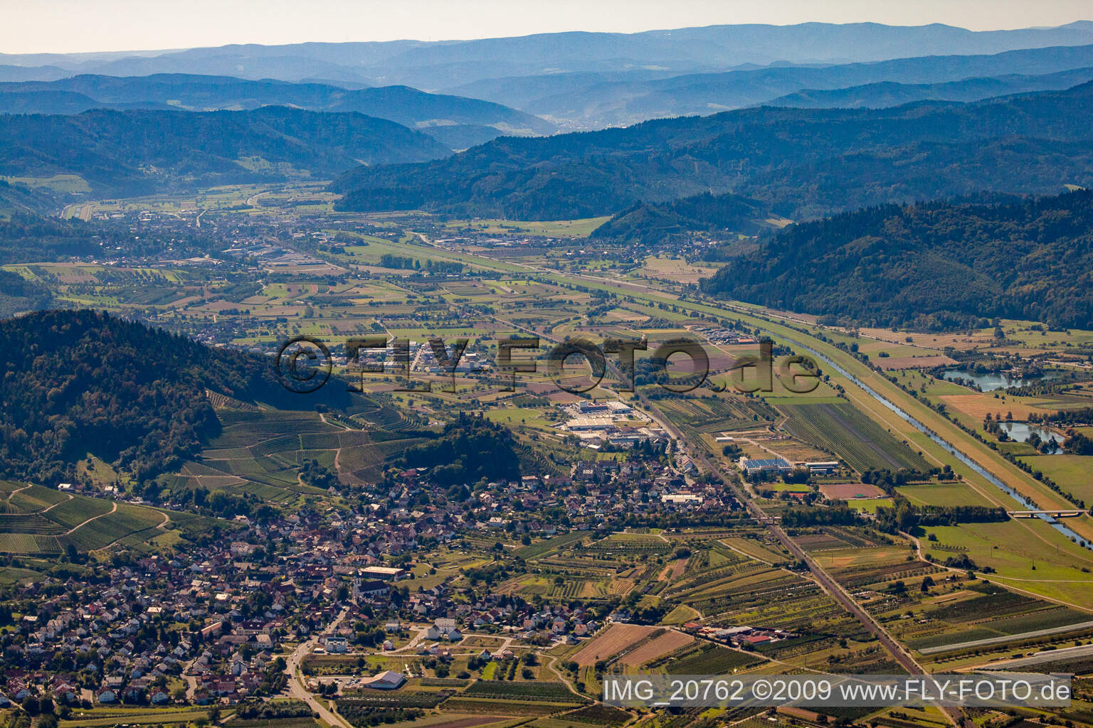 Luftbild von Ortenberg, Kinzigtal im Bundesland Baden-Württemberg, Deutschland