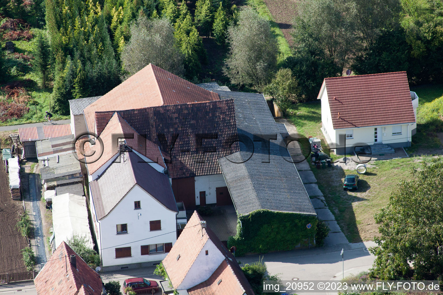 Luftaufnahme von Freckenfeld, Am Brennofen im Bundesland Rheinland-Pfalz, Deutschland