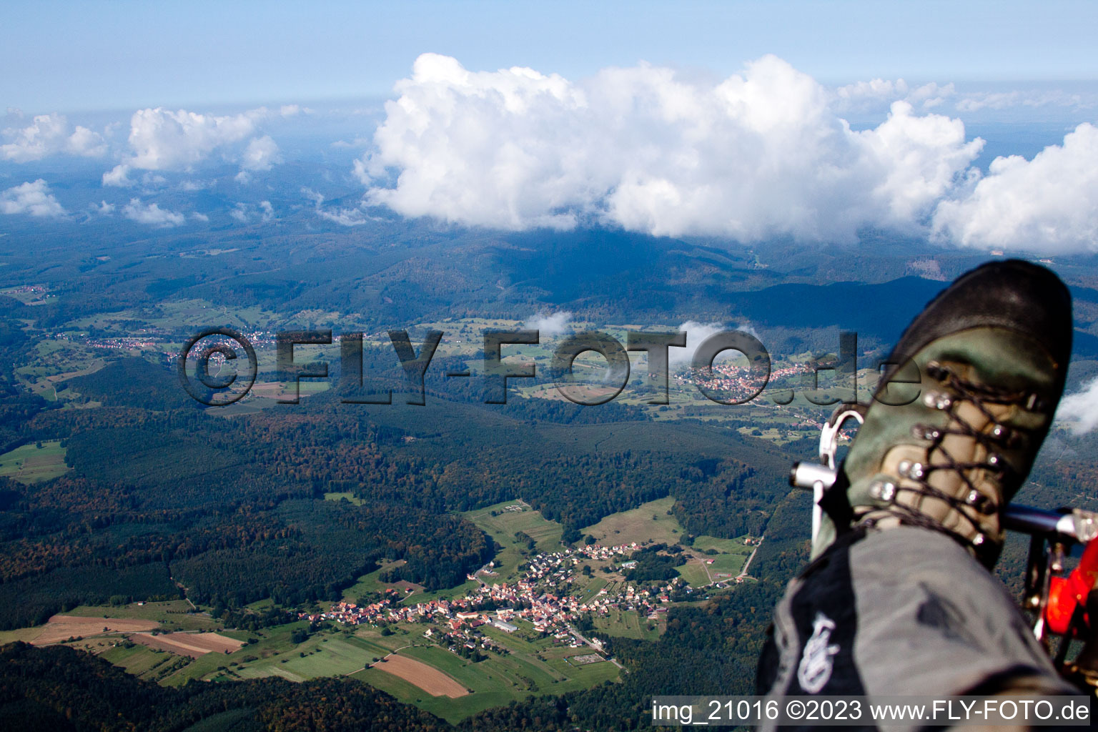 Luftbild von Climbach und Lembach im Bundesland Bas-Rhin, Frankreich