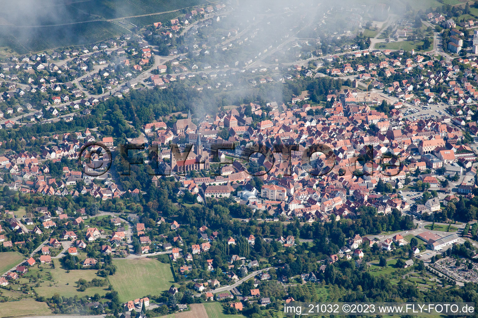 Schrägluftbild von Wissembourg von Süden im Bundesland Bas-Rhin, Frankreich