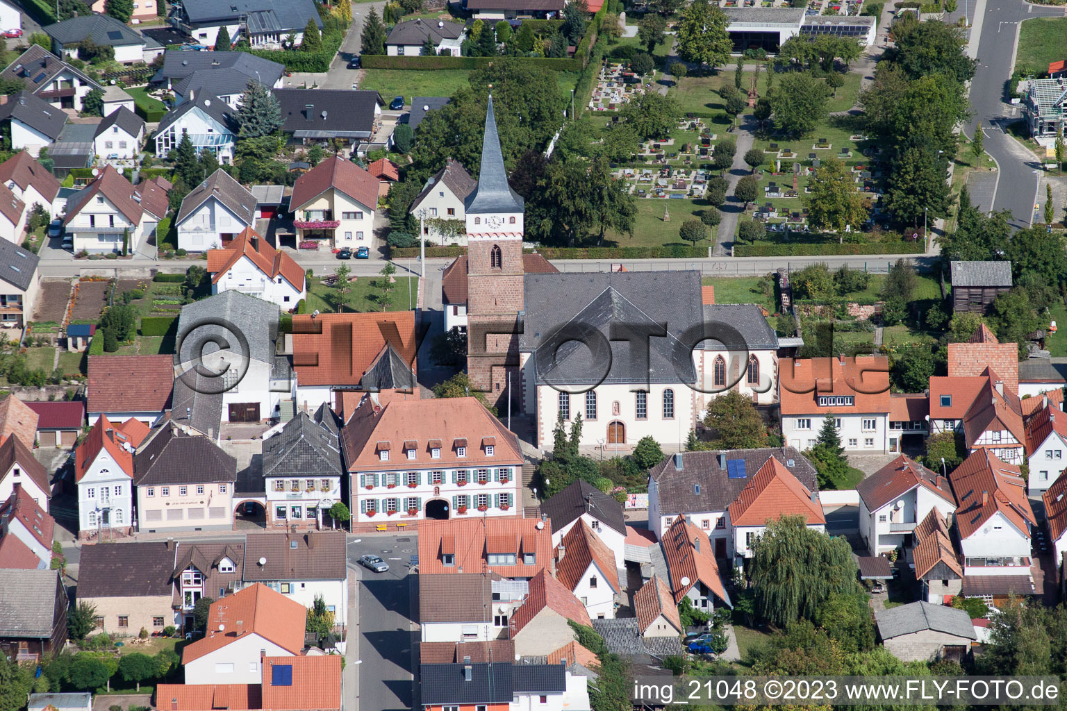 Luftbild von Schaidt, Kirche von Süden in Wörth am Rhein im Bundesland Rheinland-Pfalz, Deutschland