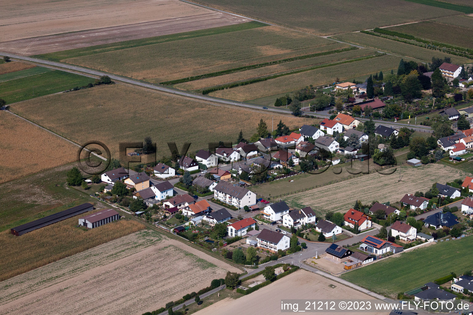 Schrägluftbild von Ringstr im Ortsteil Hayna in Herxheim bei Landau/Pfalz im Bundesland Rheinland-Pfalz, Deutschland
