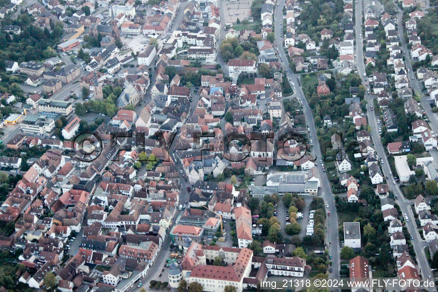 Bad Bergzabern im Bundesland Rheinland-Pfalz, Deutschland von einer Drohne aus