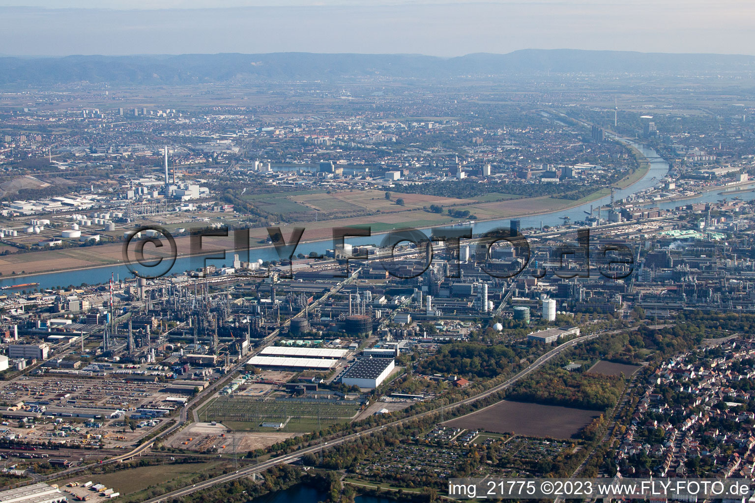 BASF Nord in Ludwigshafen am Rhein im Bundesland Rheinland-Pfalz, Deutschland aus der Luft