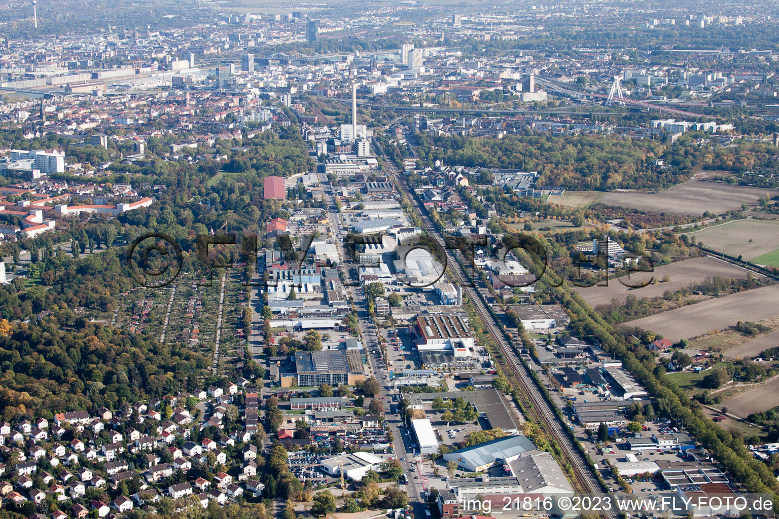 Luftbild von Industriestr im Ortsteil Friesenheim in Ludwigshafen am Rhein im Bundesland Rheinland-Pfalz, Deutschland