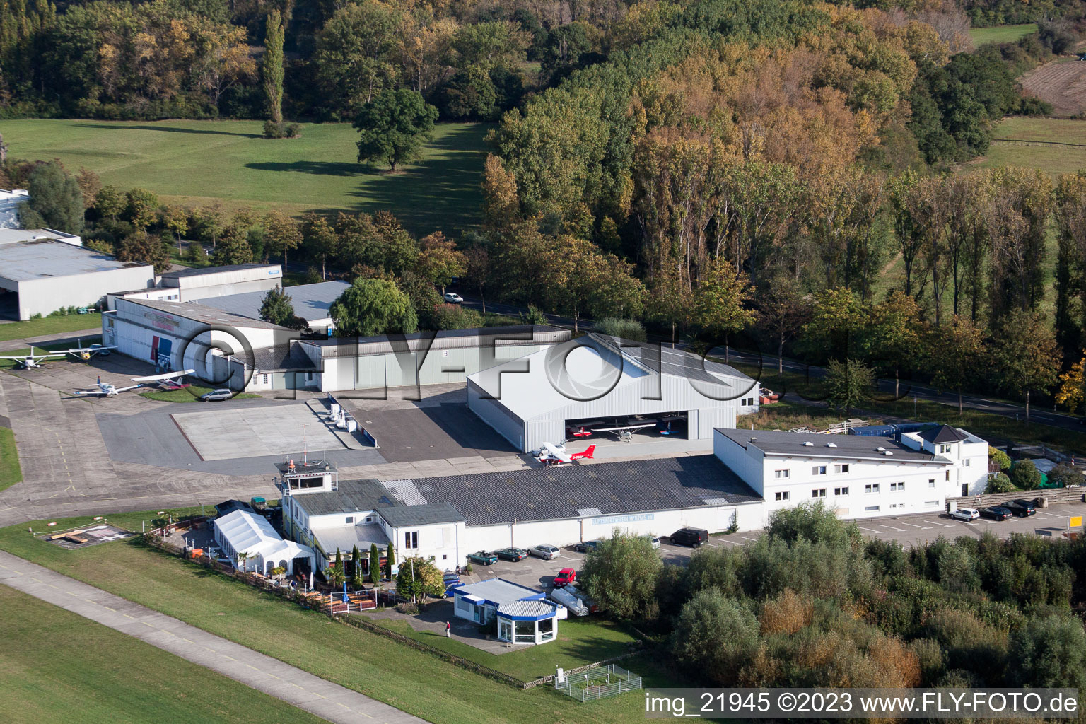 Luftaufnahme von Aeroservice Worms im Bundesland Rheinland-Pfalz, Deutschland