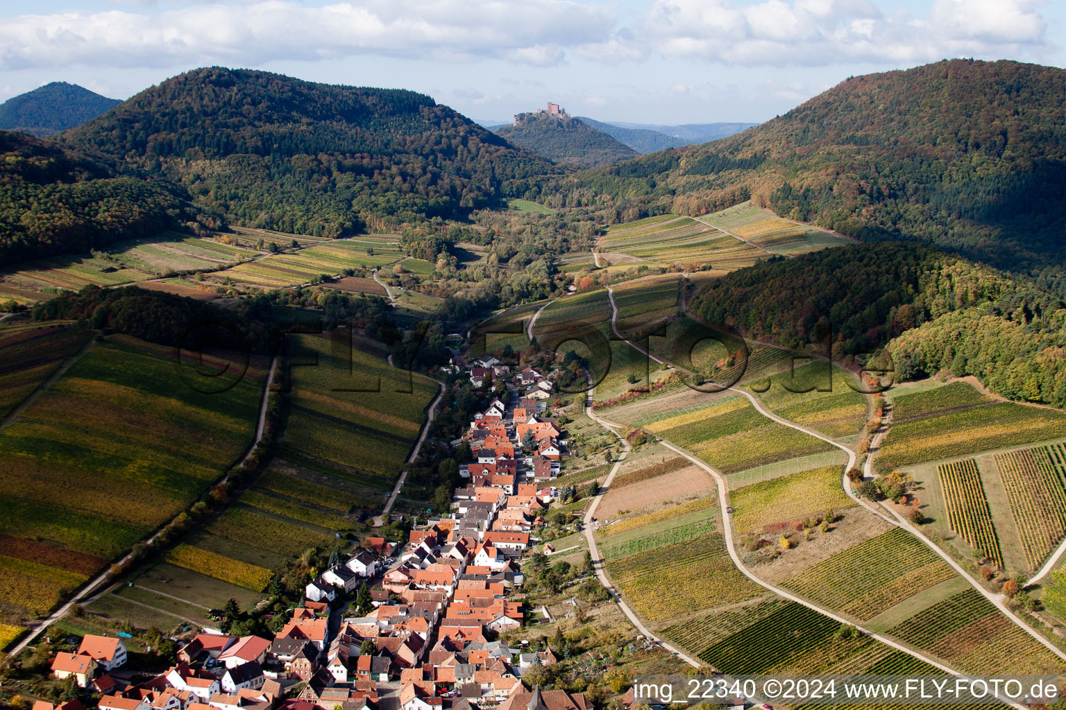 Schrägluftbild von Ranschbach im Bundesland Rheinland-Pfalz, Deutschland