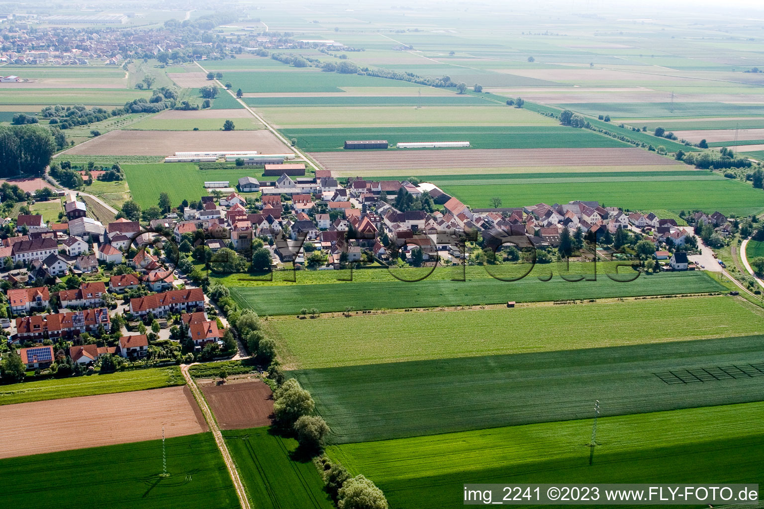 Ortsteil Mörlheim in Landau in der Pfalz im Bundesland Rheinland-Pfalz, Deutschland aus der Luft betrachtet