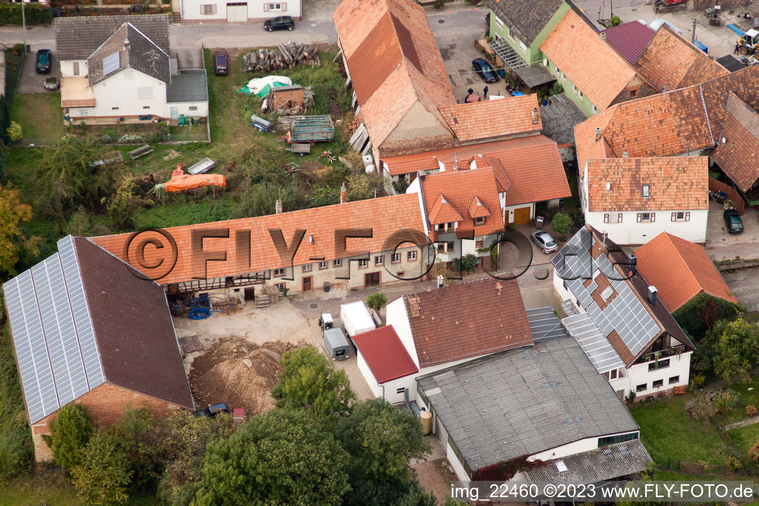 Luftaufnahme von Schweigen-Rechtenbach, Weingut Gnägy im Bundesland Rheinland-Pfalz, Deutschland