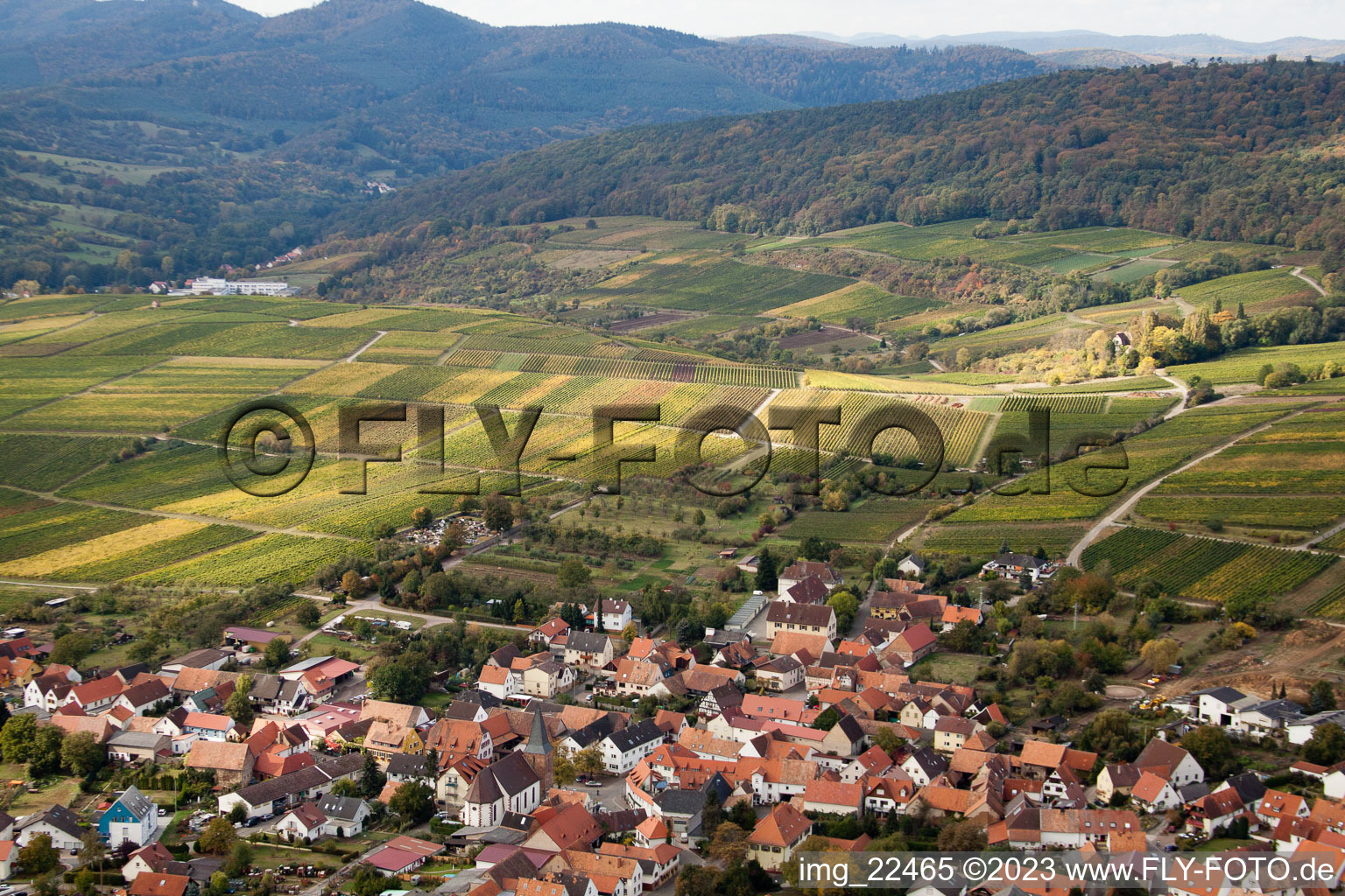Luftbild von Schweigen, Sonnenberg im Ortsteil Rechtenbach in Schweigen-Rechtenbach im Bundesland Rheinland-Pfalz, Deutschland