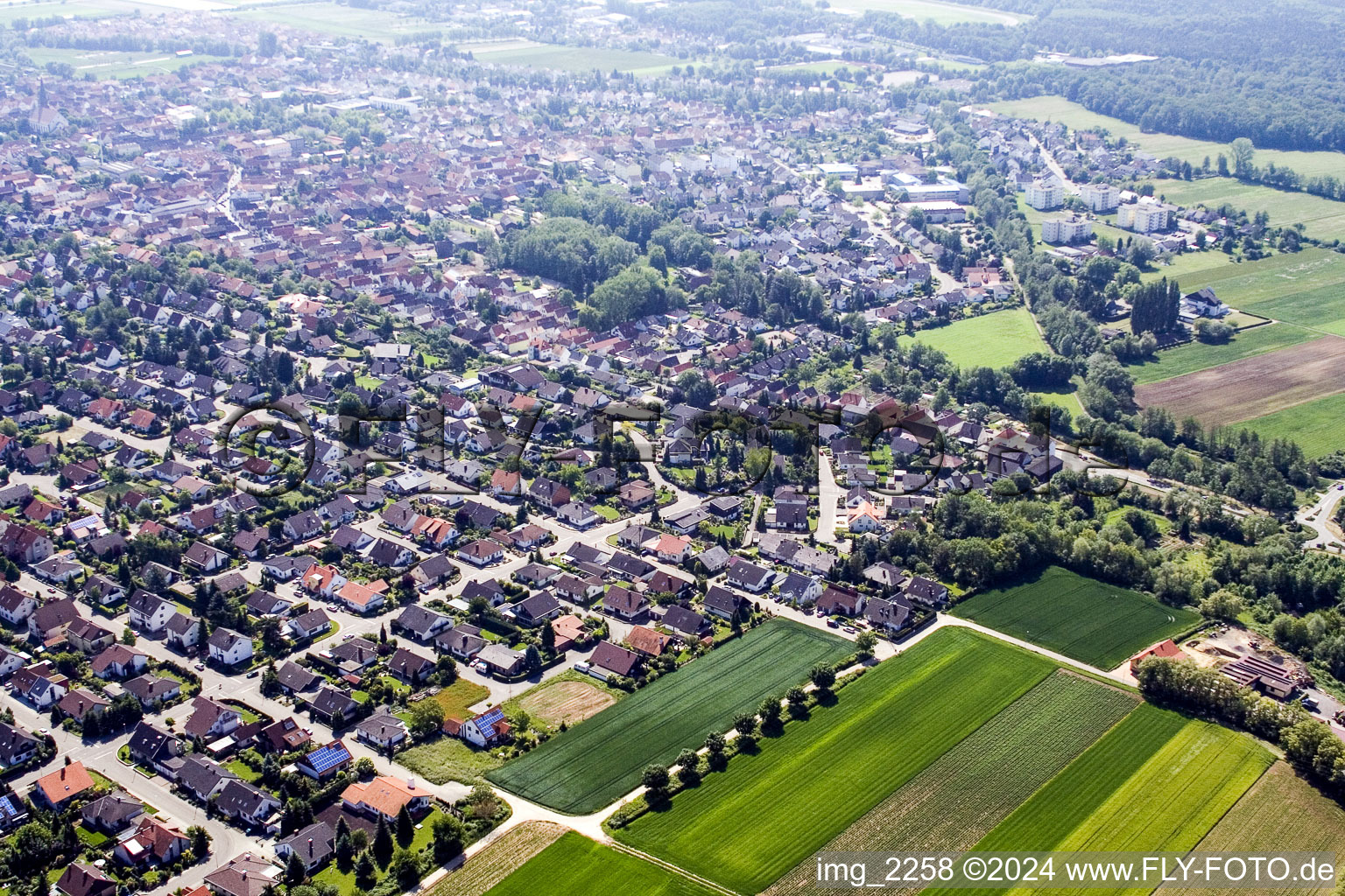 Ortsteil Herxheim in Herxheim bei Landau/Pfalz im Bundesland Rheinland-Pfalz, Deutschland aus der Luft