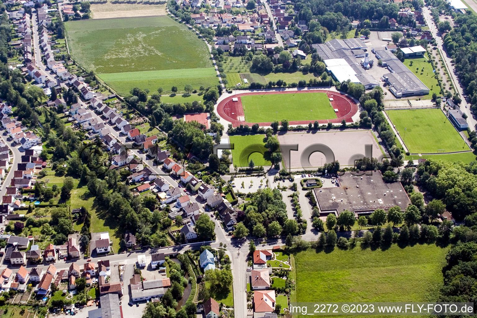 Zentrale Sportanlage im Ortsteil Herxheim in Herxheim bei Landau/Pfalz im Bundesland Rheinland-Pfalz, Deutschland