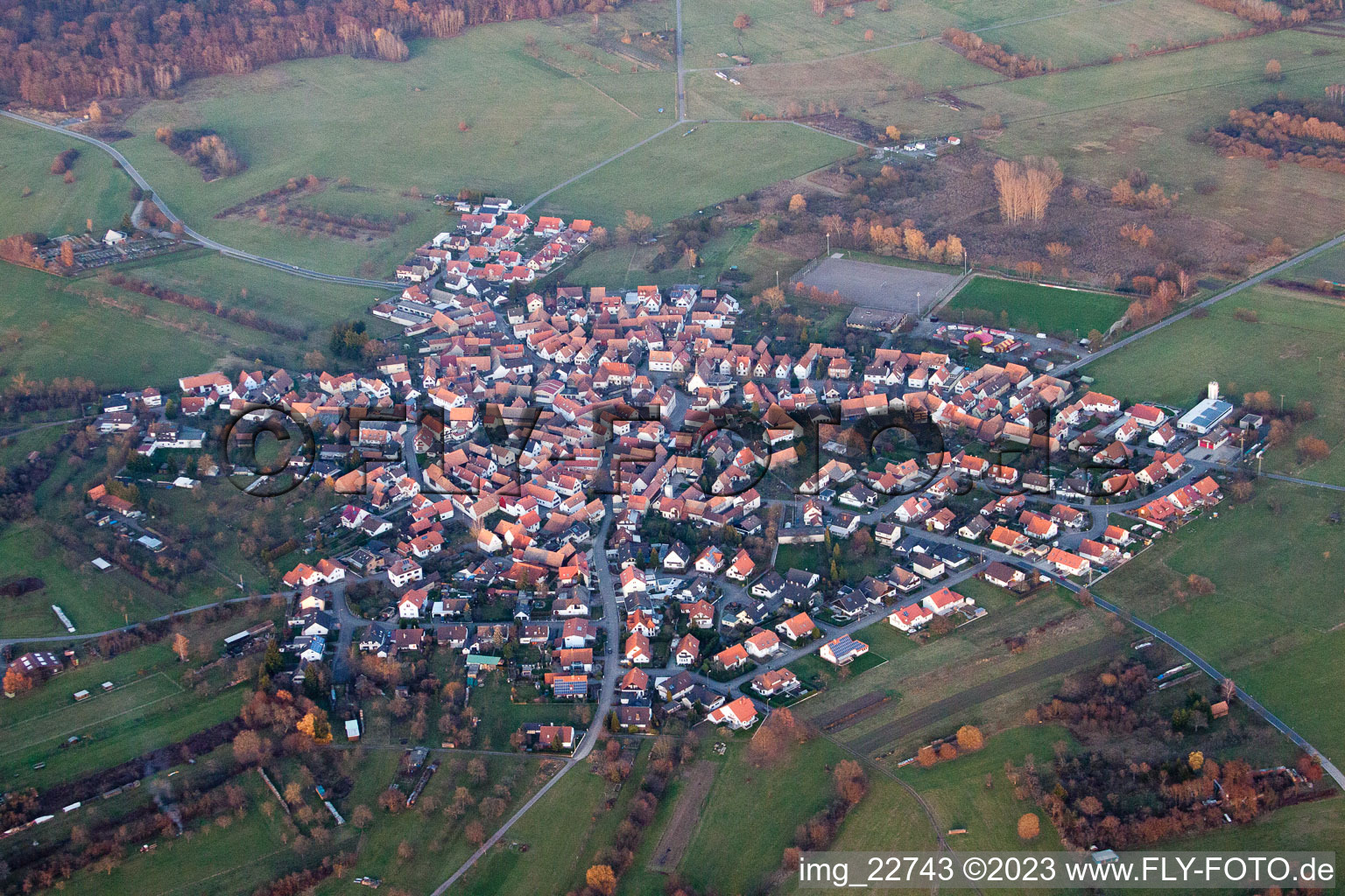 Ortsteil Büchelberg in Wörth am Rhein im Bundesland Rheinland-Pfalz, Deutschland von der Drohne aus gesehen