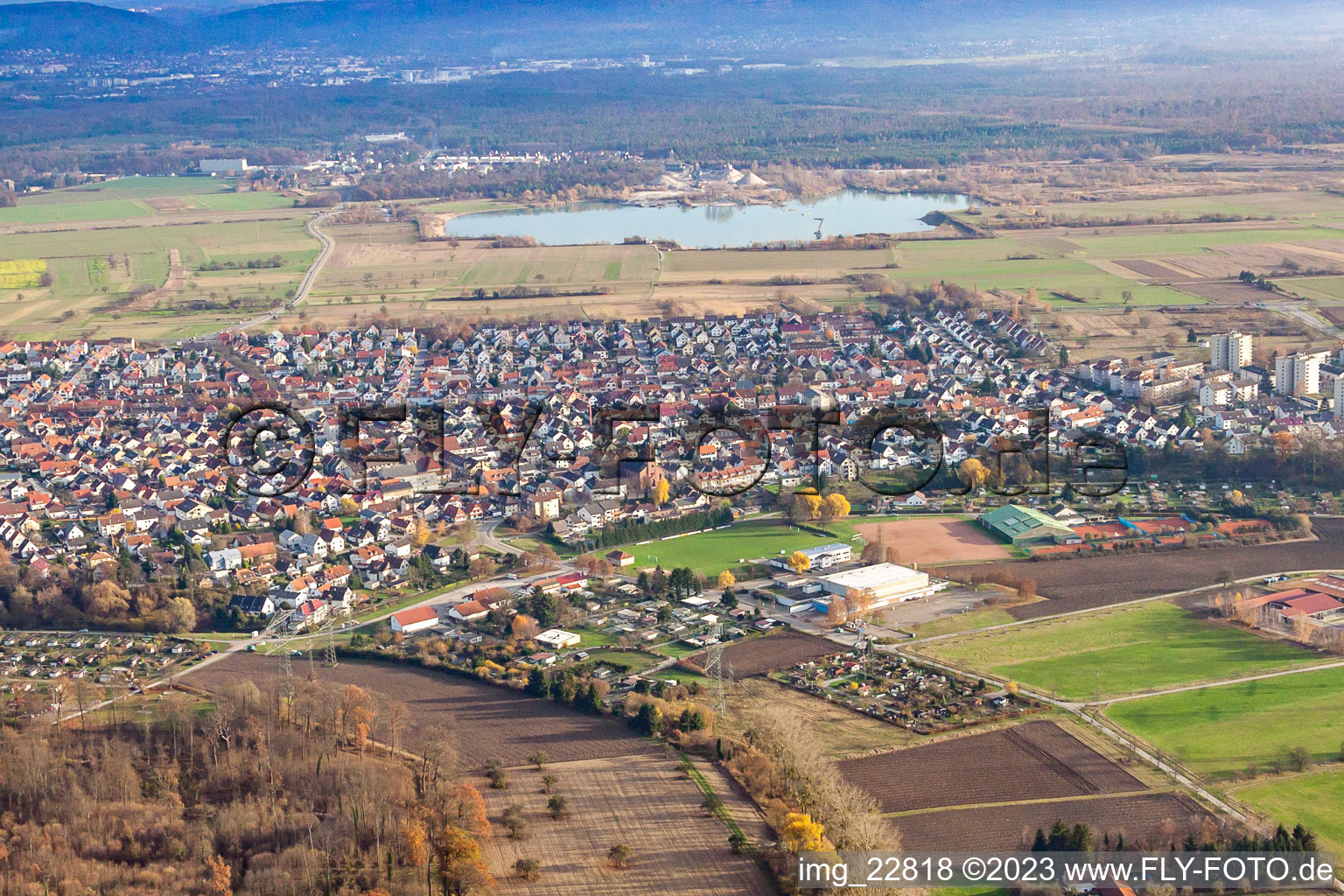 Ortsteil Forchheim in Rheinstetten im Bundesland Baden-Württemberg, Deutschland aus der Vogelperspektive